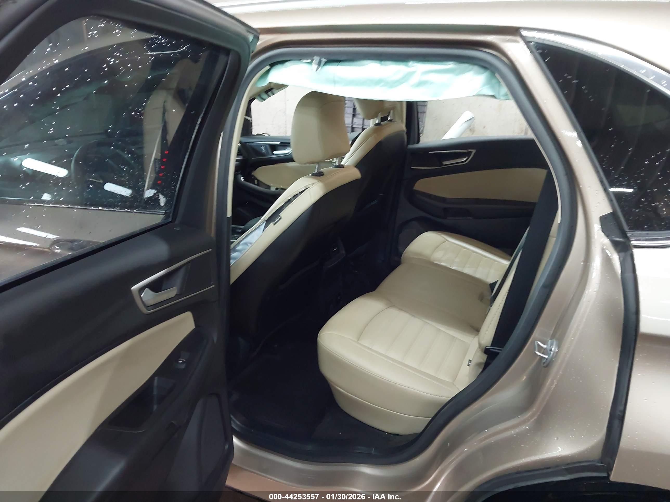 FORD EDGE image 8