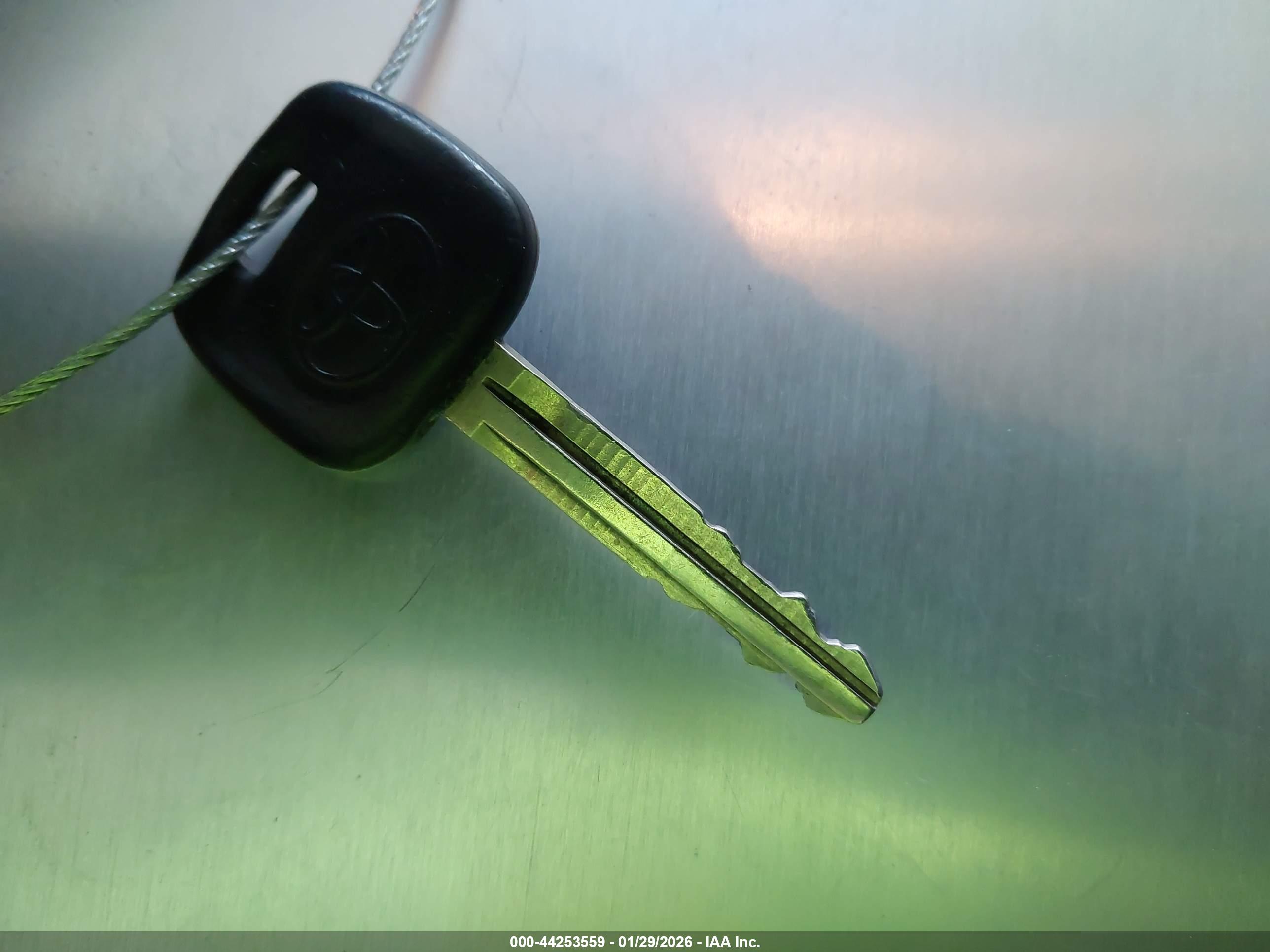 TOYOTA YARIS image 11