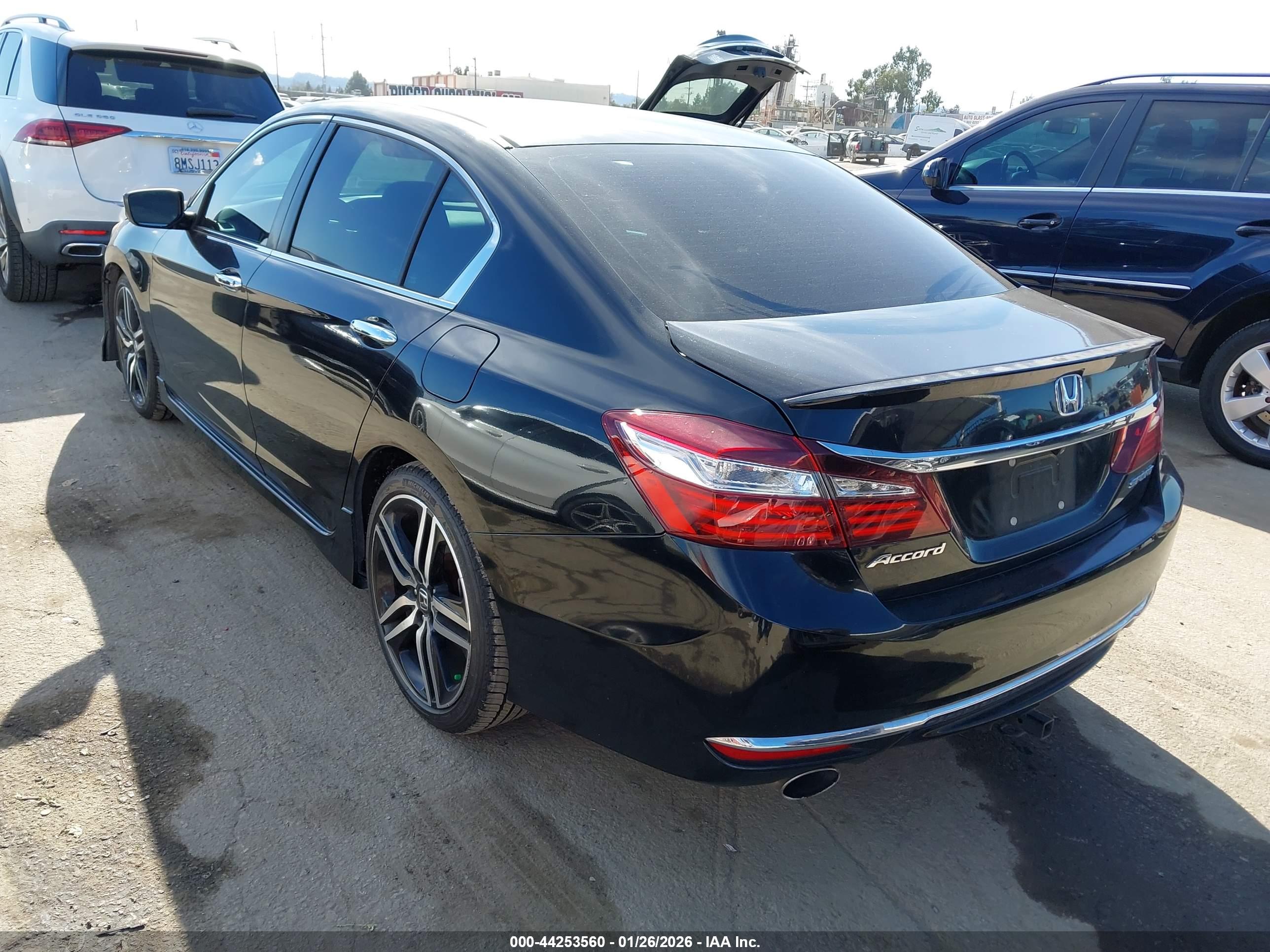 HONDA ACCORD image 3