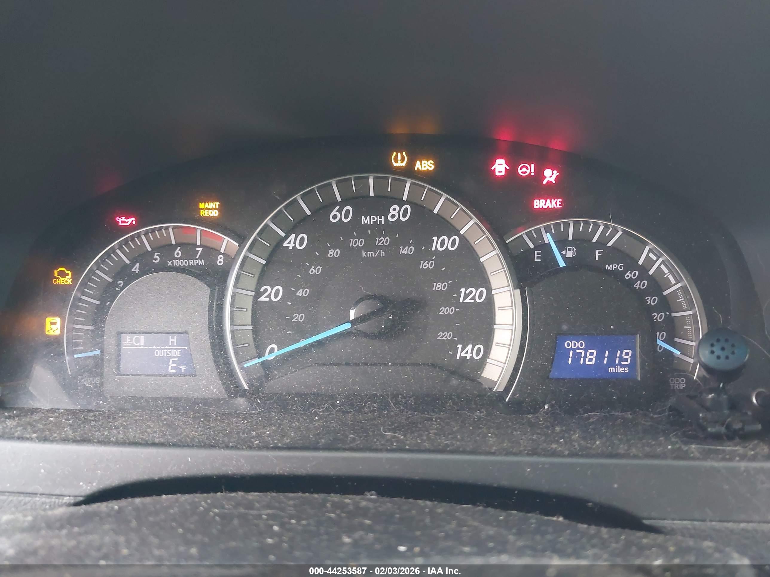 TOYOTA CAMRY image 7