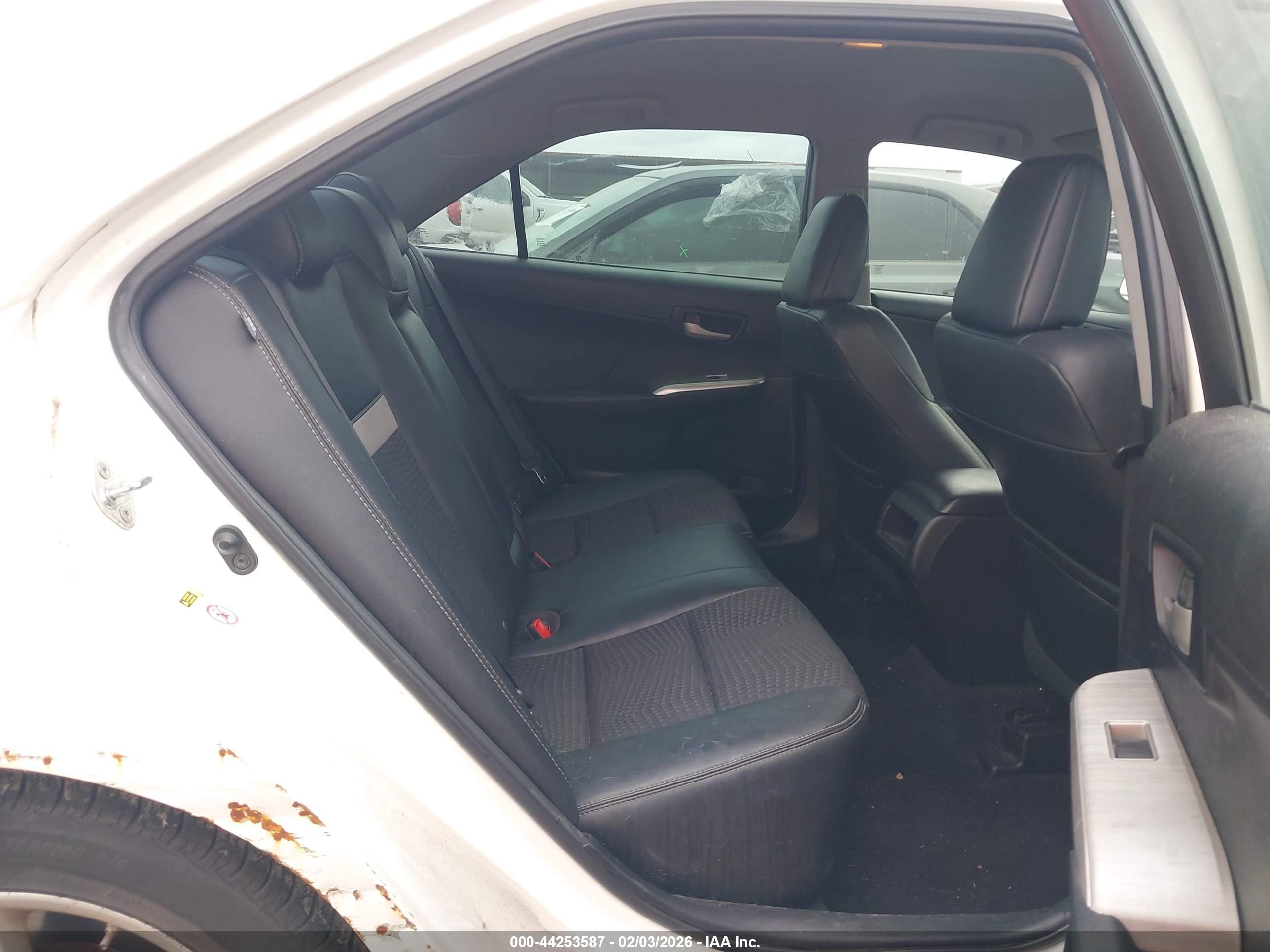 TOYOTA CAMRY image 8