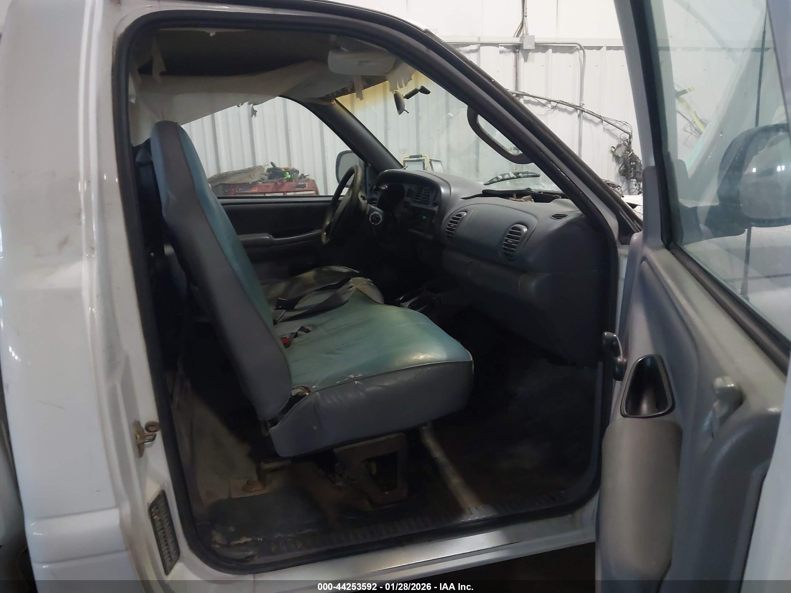 DODGE RAM image 5