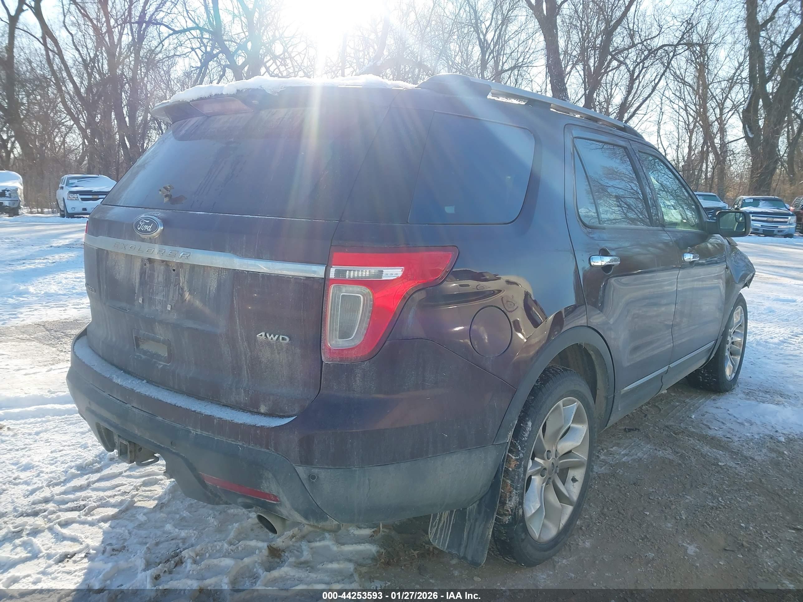 FORD EXPLORER image 4