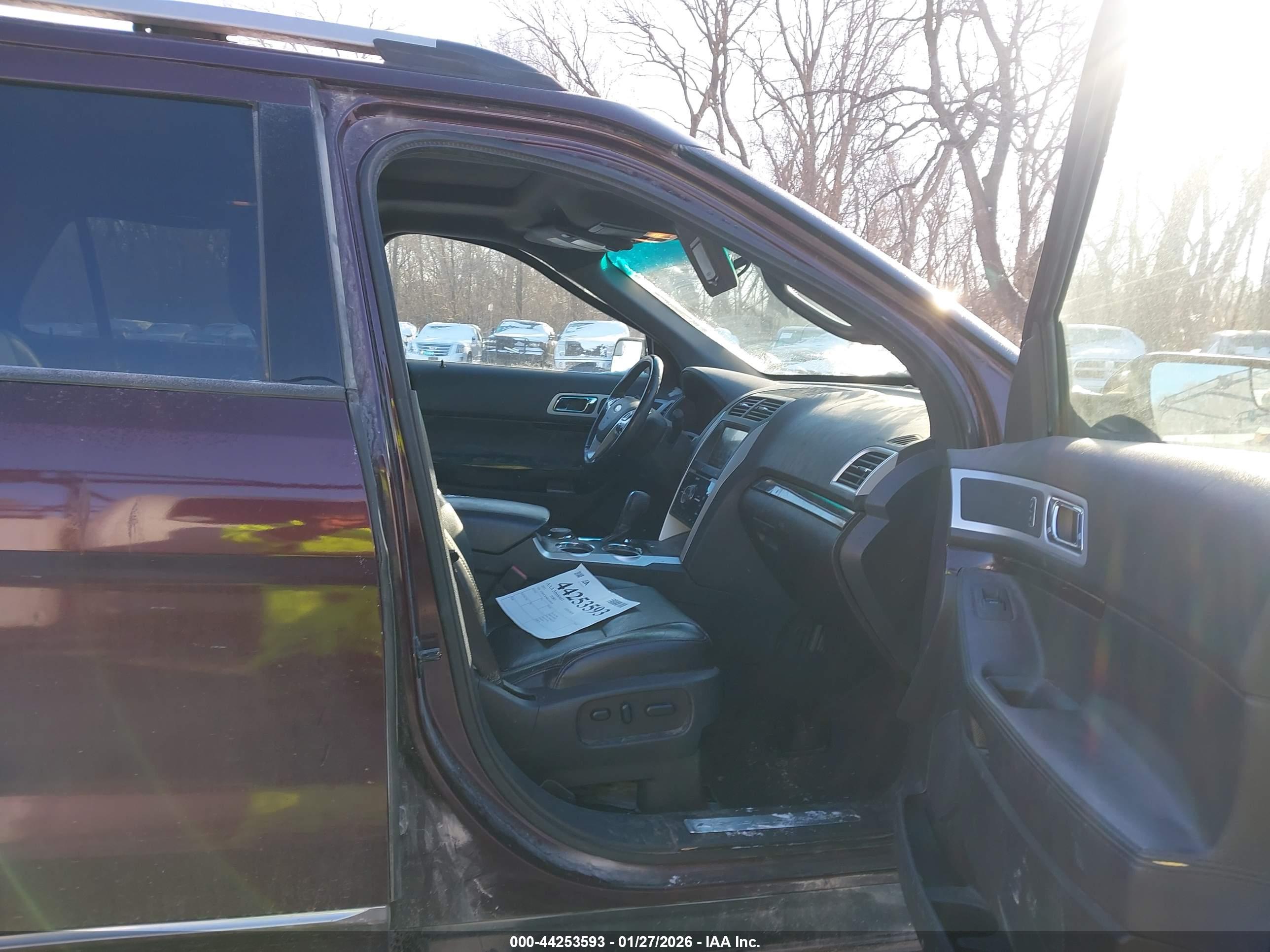 FORD EXPLORER image 5