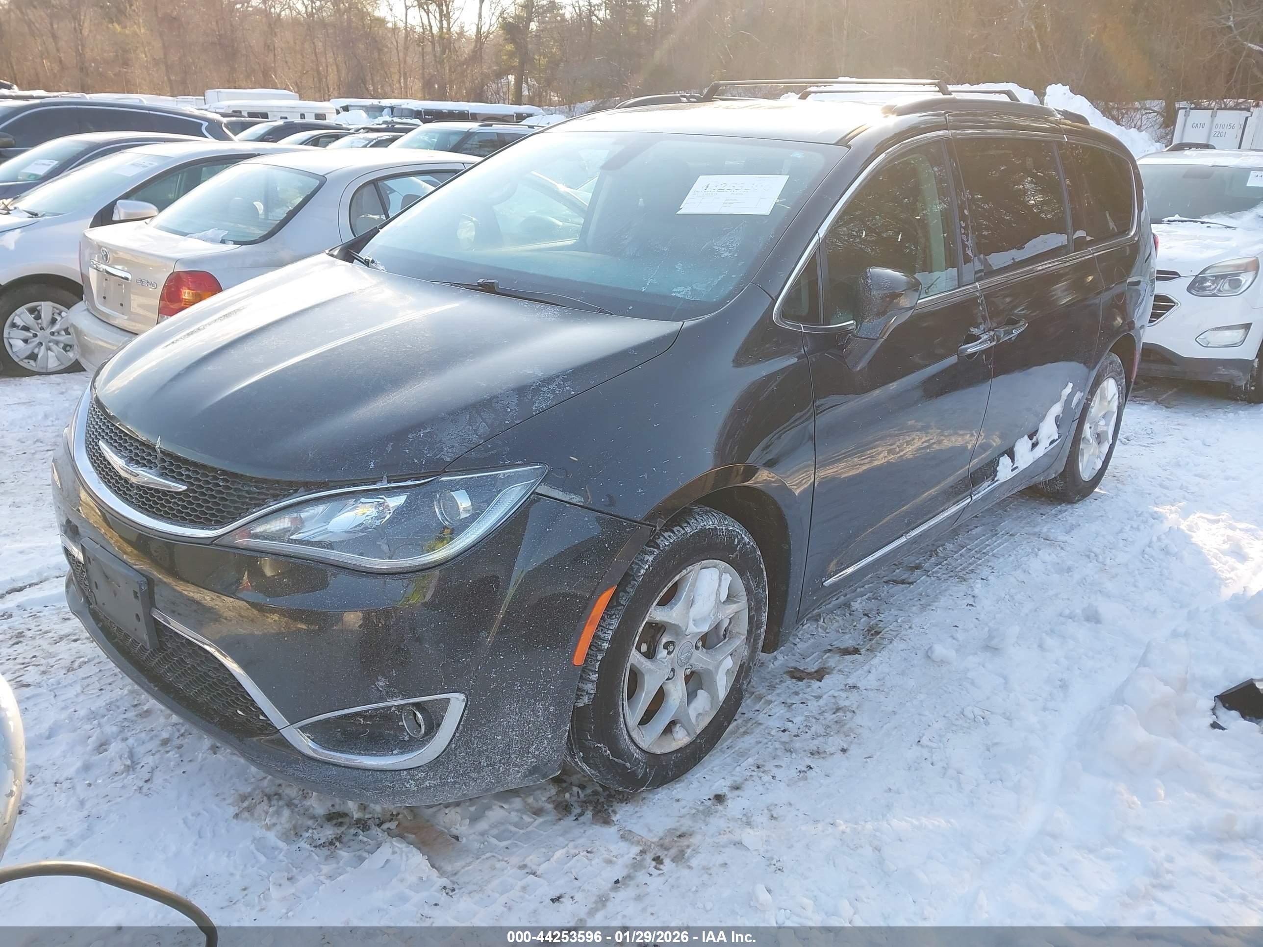 CHRYSLER PACIFICA image 2