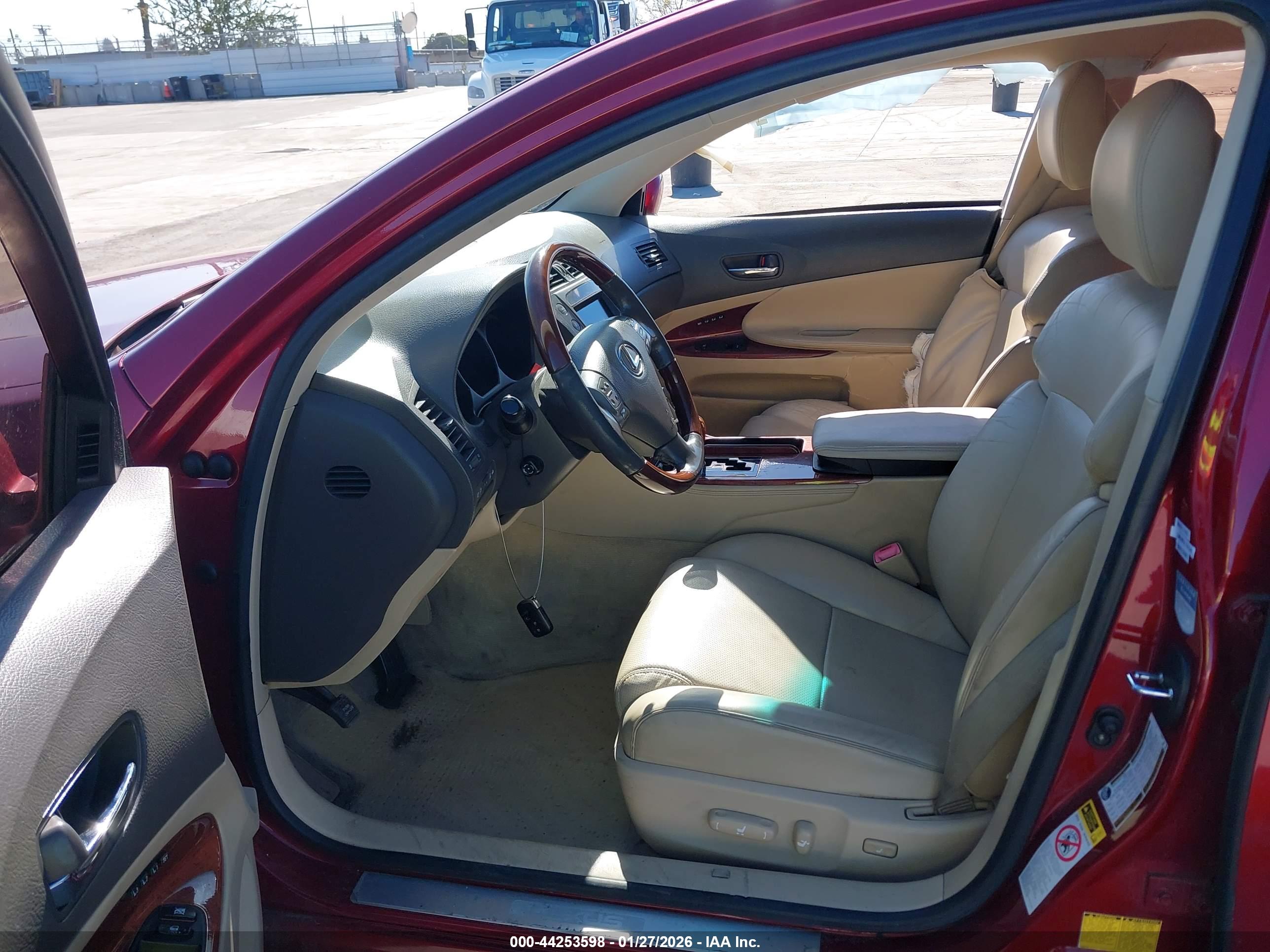 LEXUS GS image 5