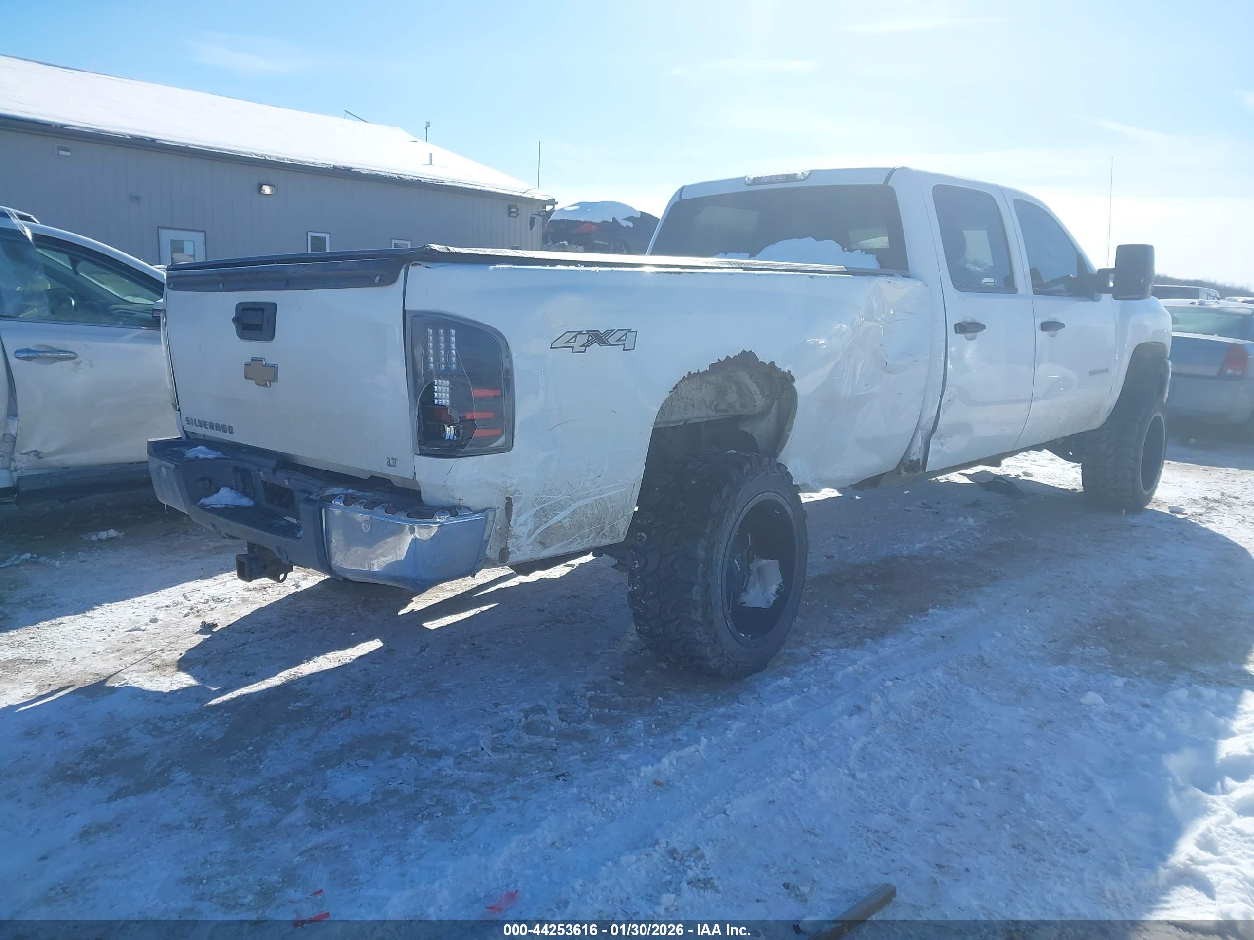 CHEVROLET SILVERADO image 4