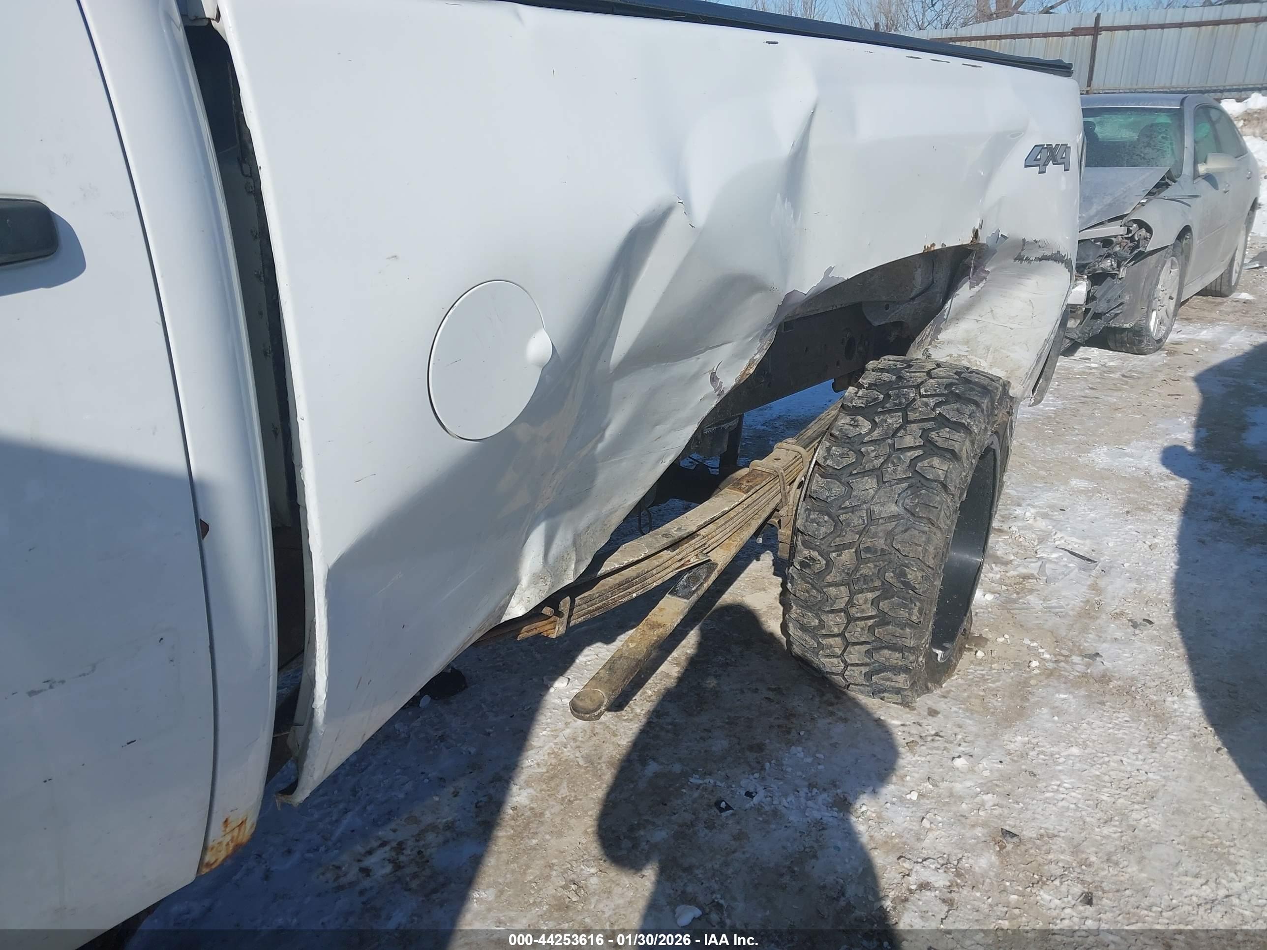 CHEVROLET SILVERADO image 6