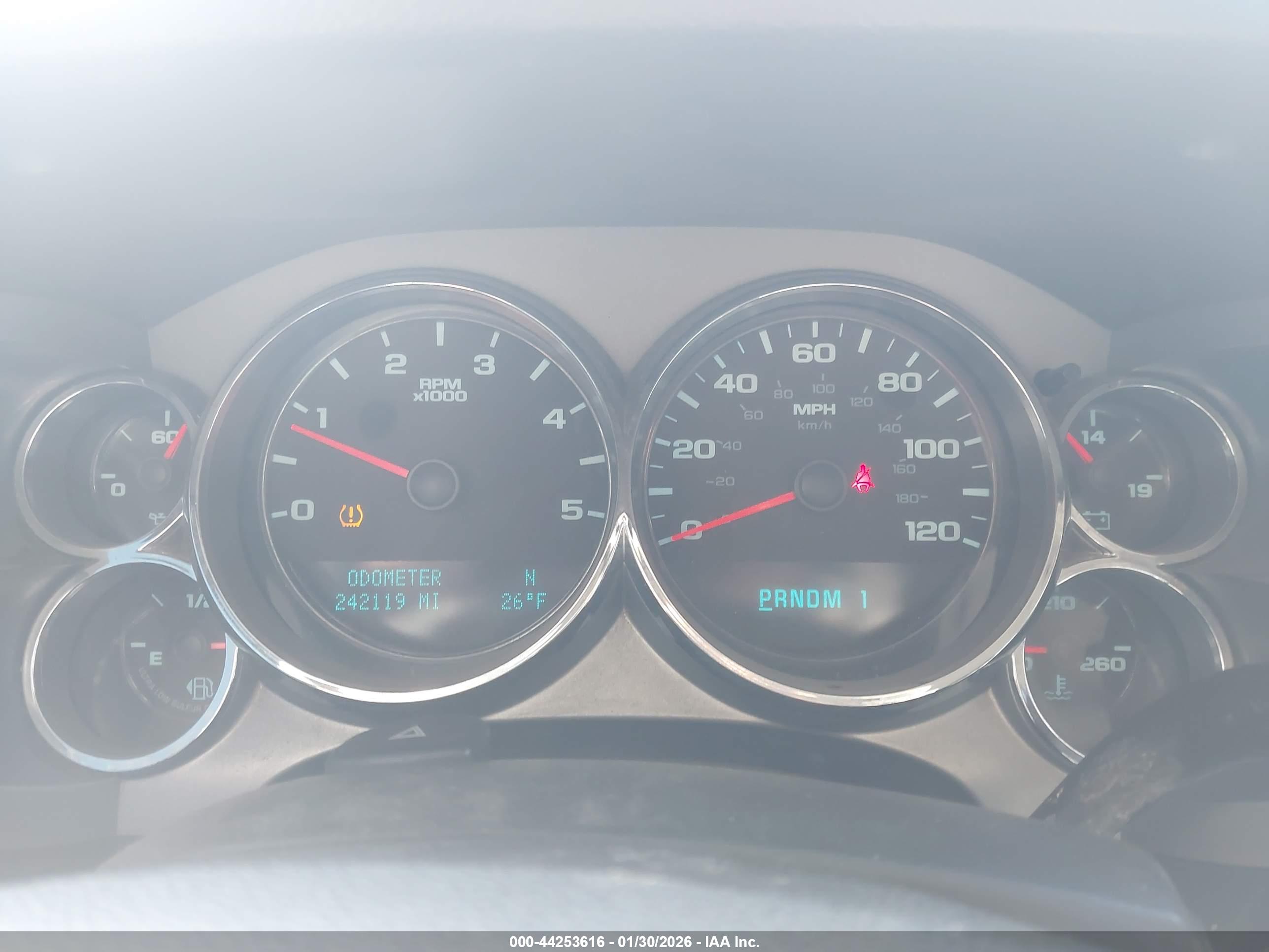 CHEVROLET SILVERADO image 7