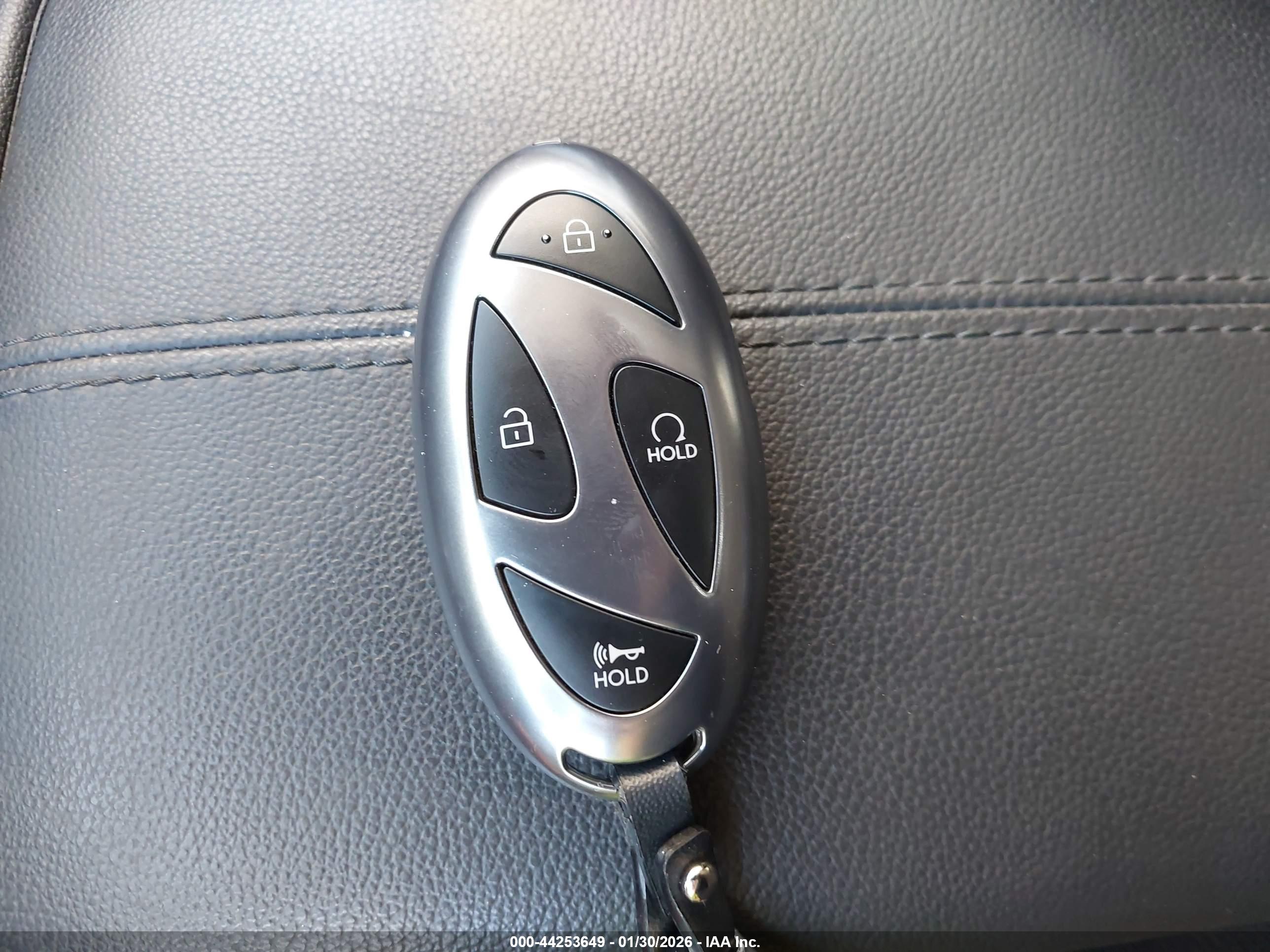 HYUNDAI TUCSON image 11