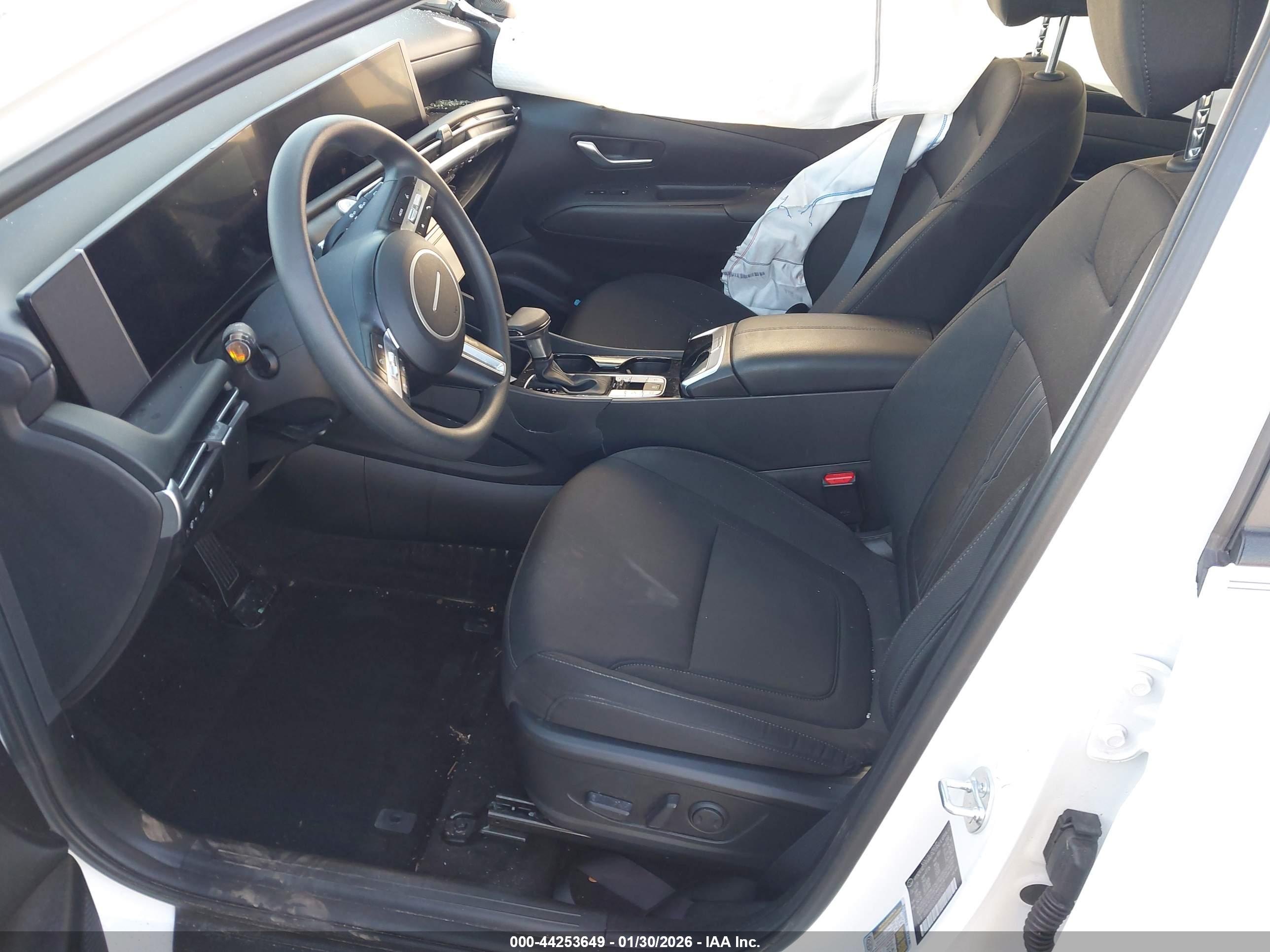 HYUNDAI TUCSON image 5