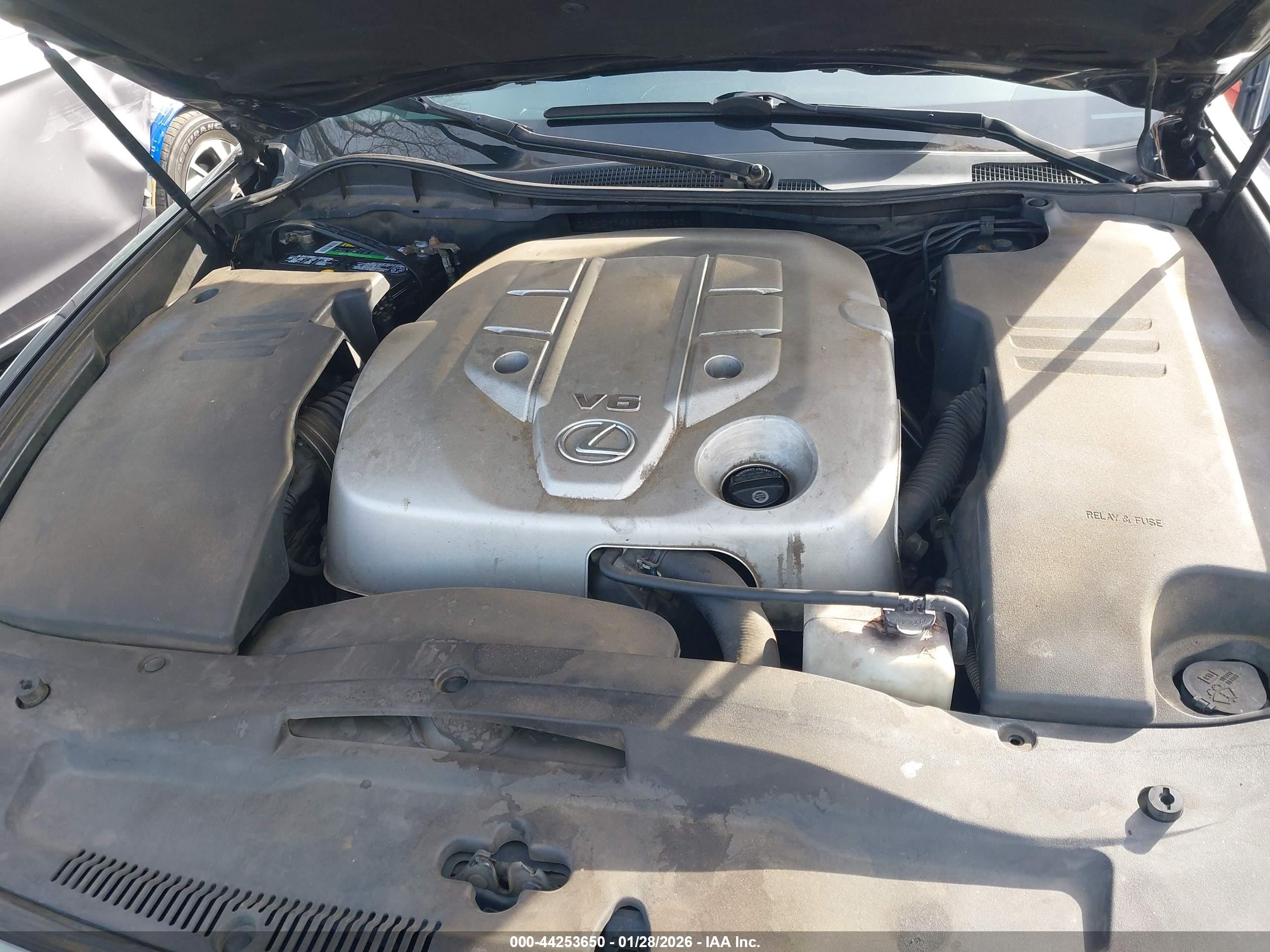 LEXUS GS image 10
