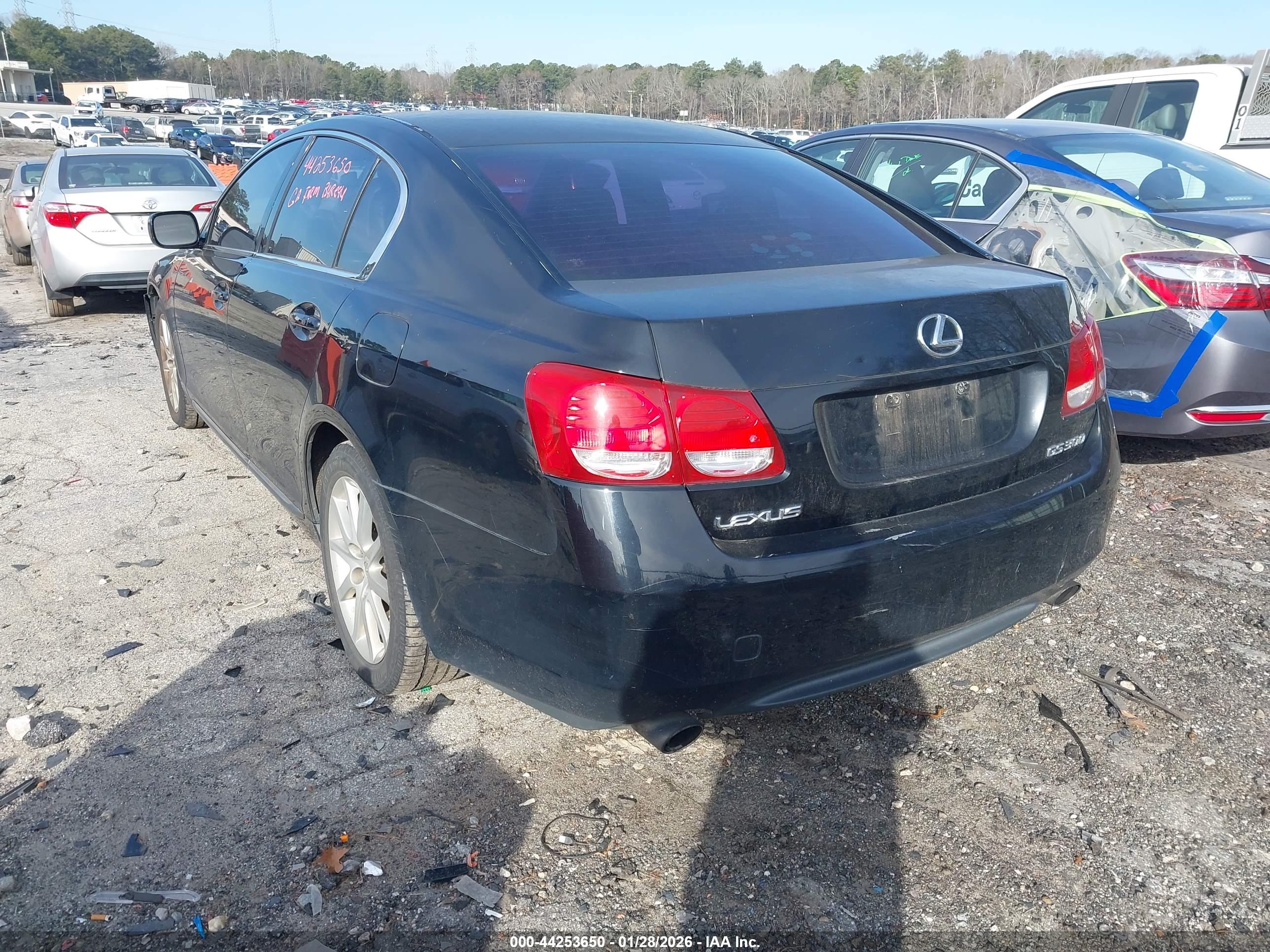 LEXUS GS image 3