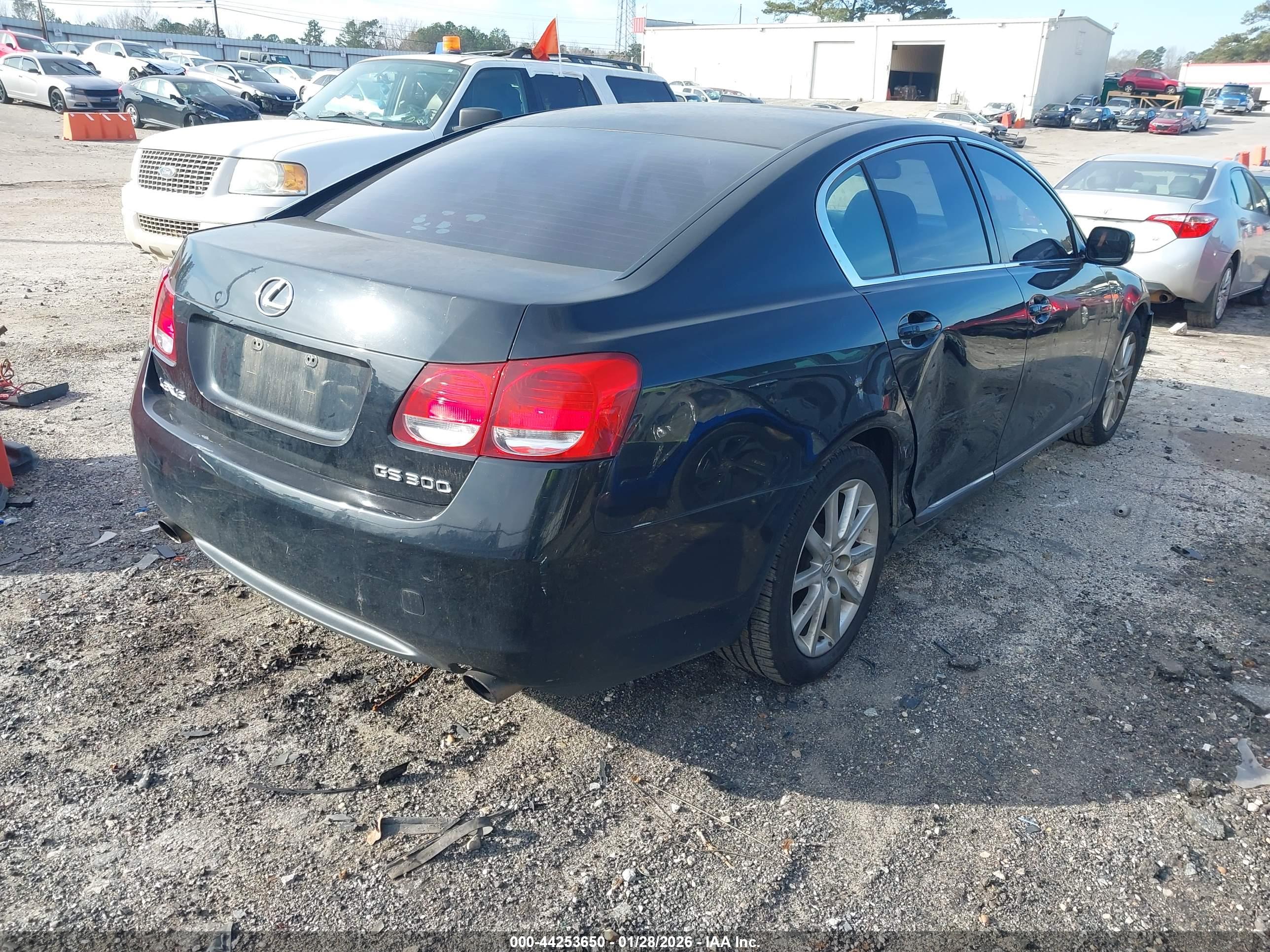 LEXUS GS image 4
