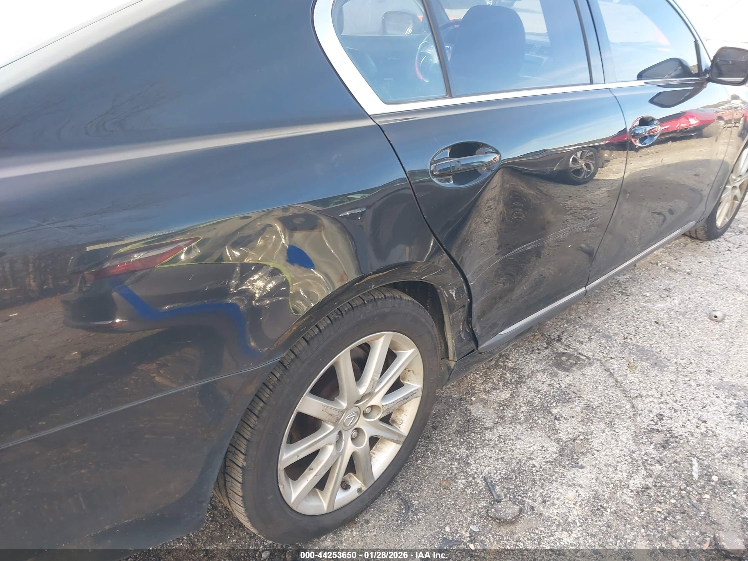 LEXUS GS image 6