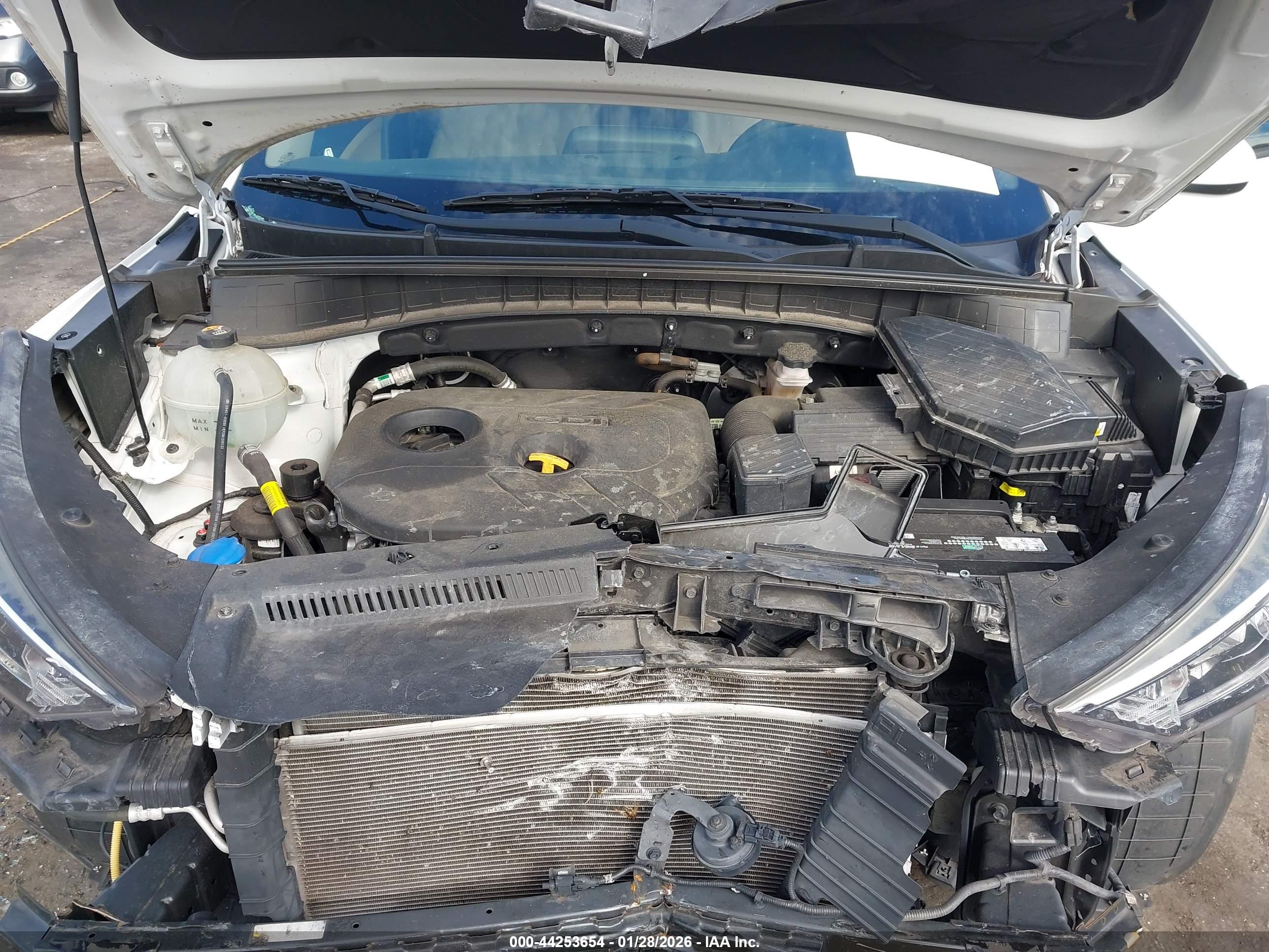 HYUNDAI TUCSON image 10