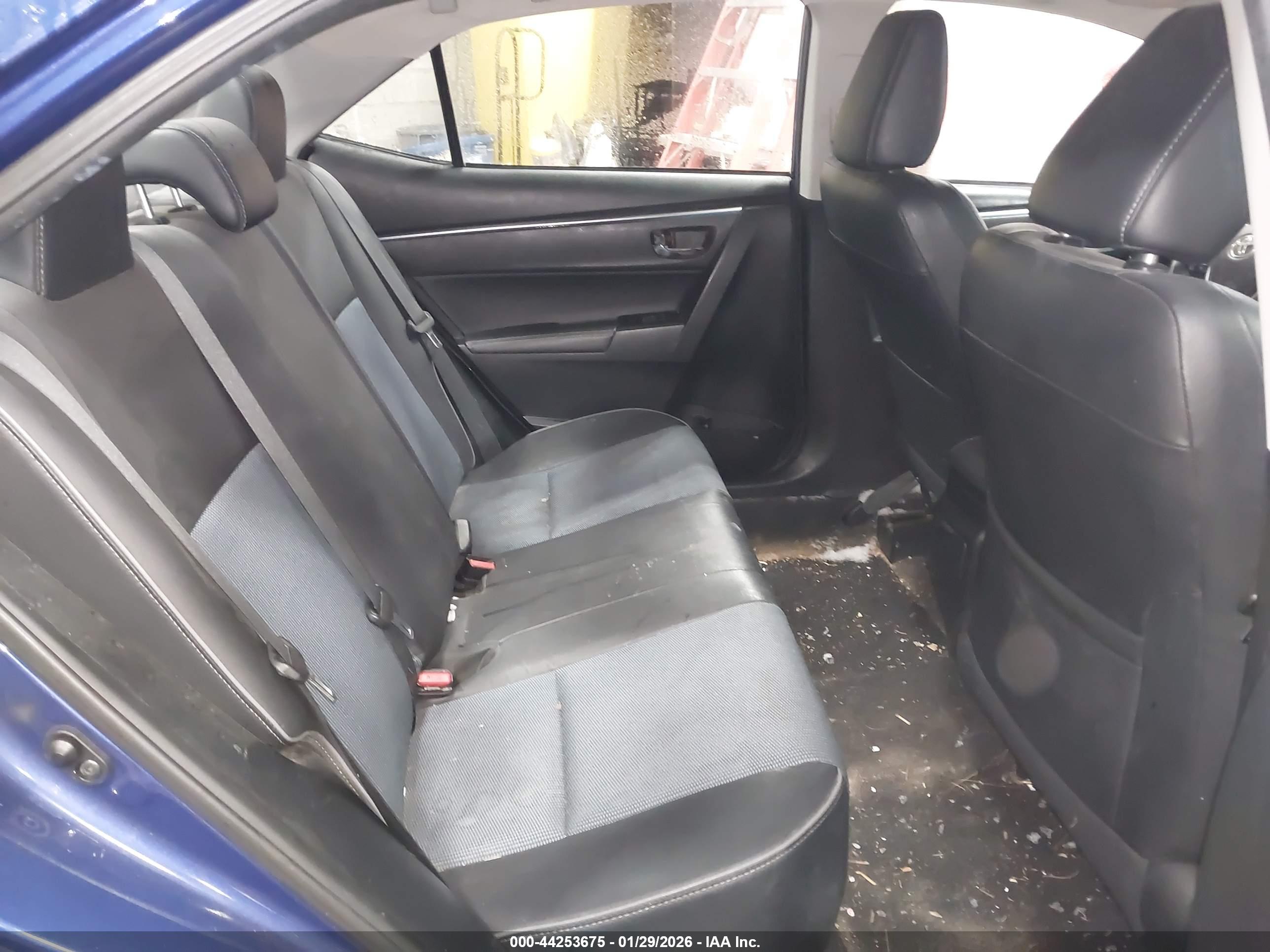 TOYOTA COROLLA image 8
