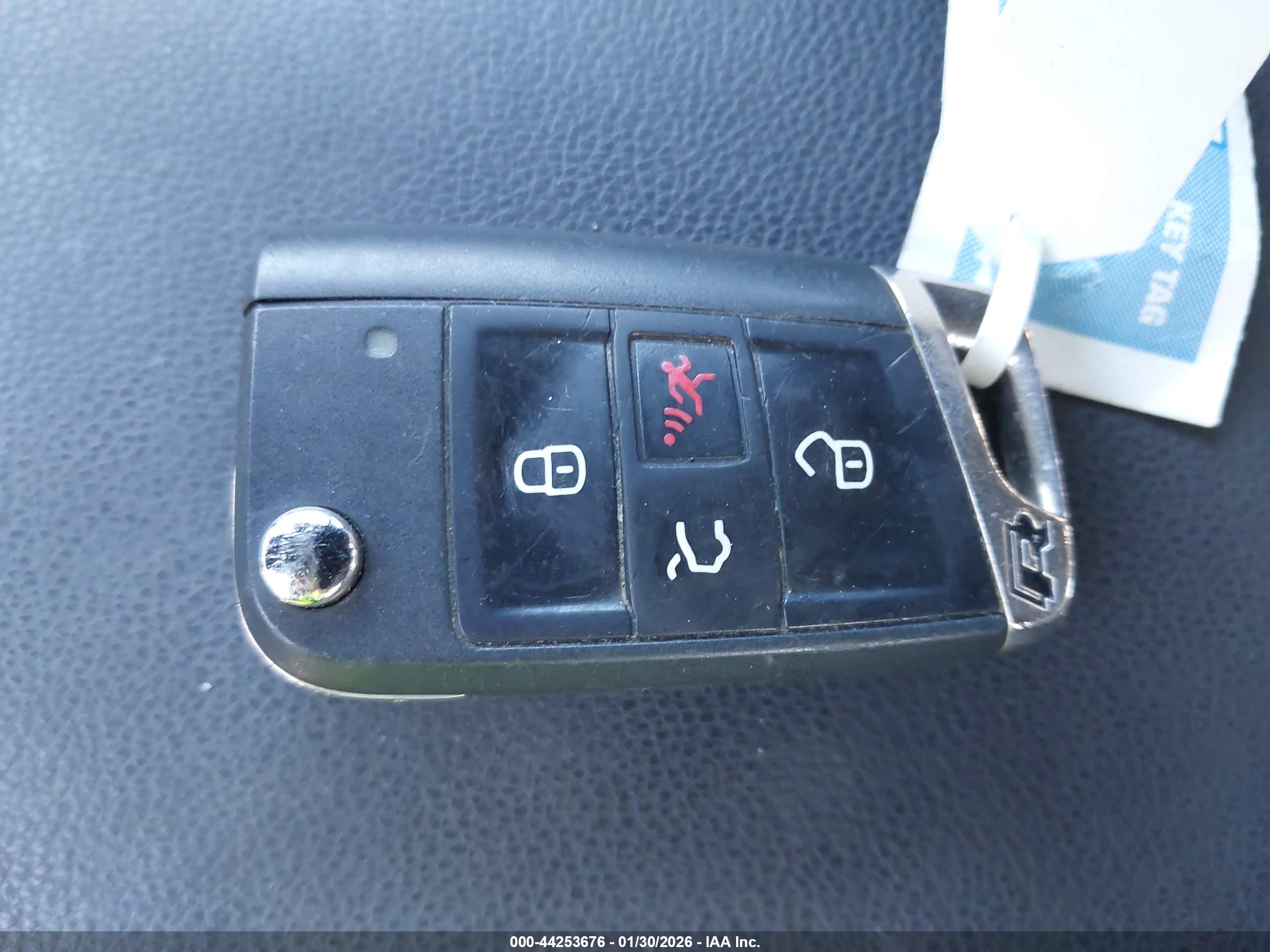 VOLKSWAGEN GOLF image 11