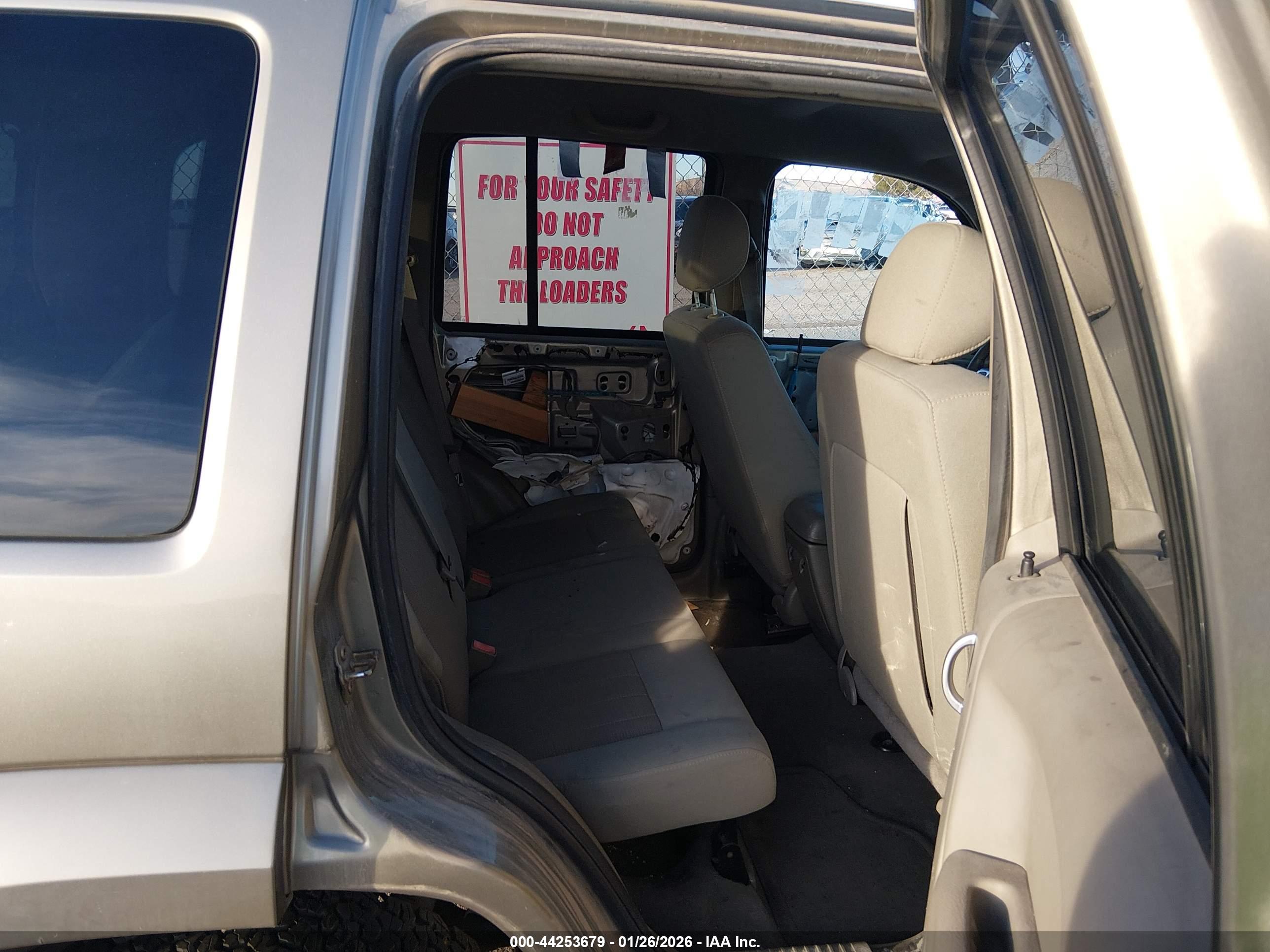JEEP LIBERTY image 8