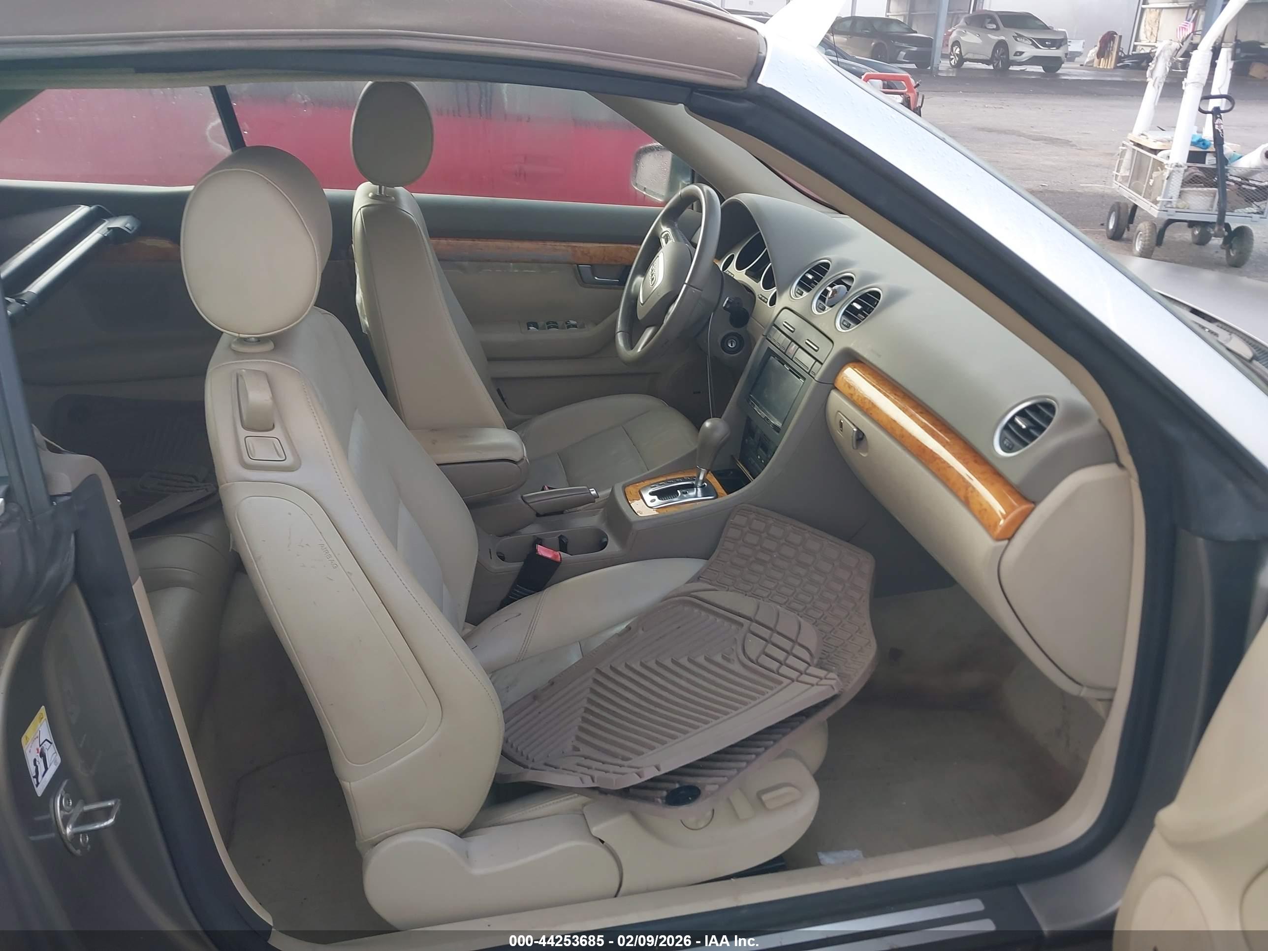 AUDI A4 image 5