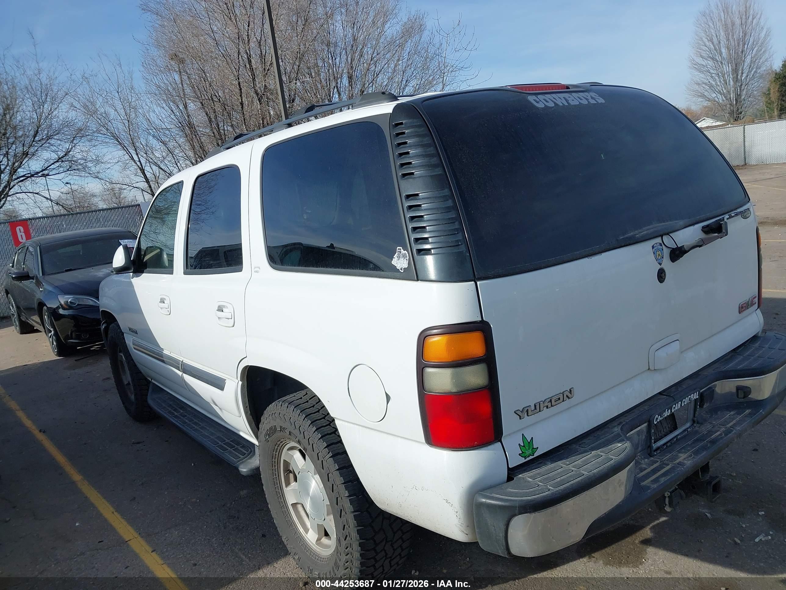 GMC YUKON image 3