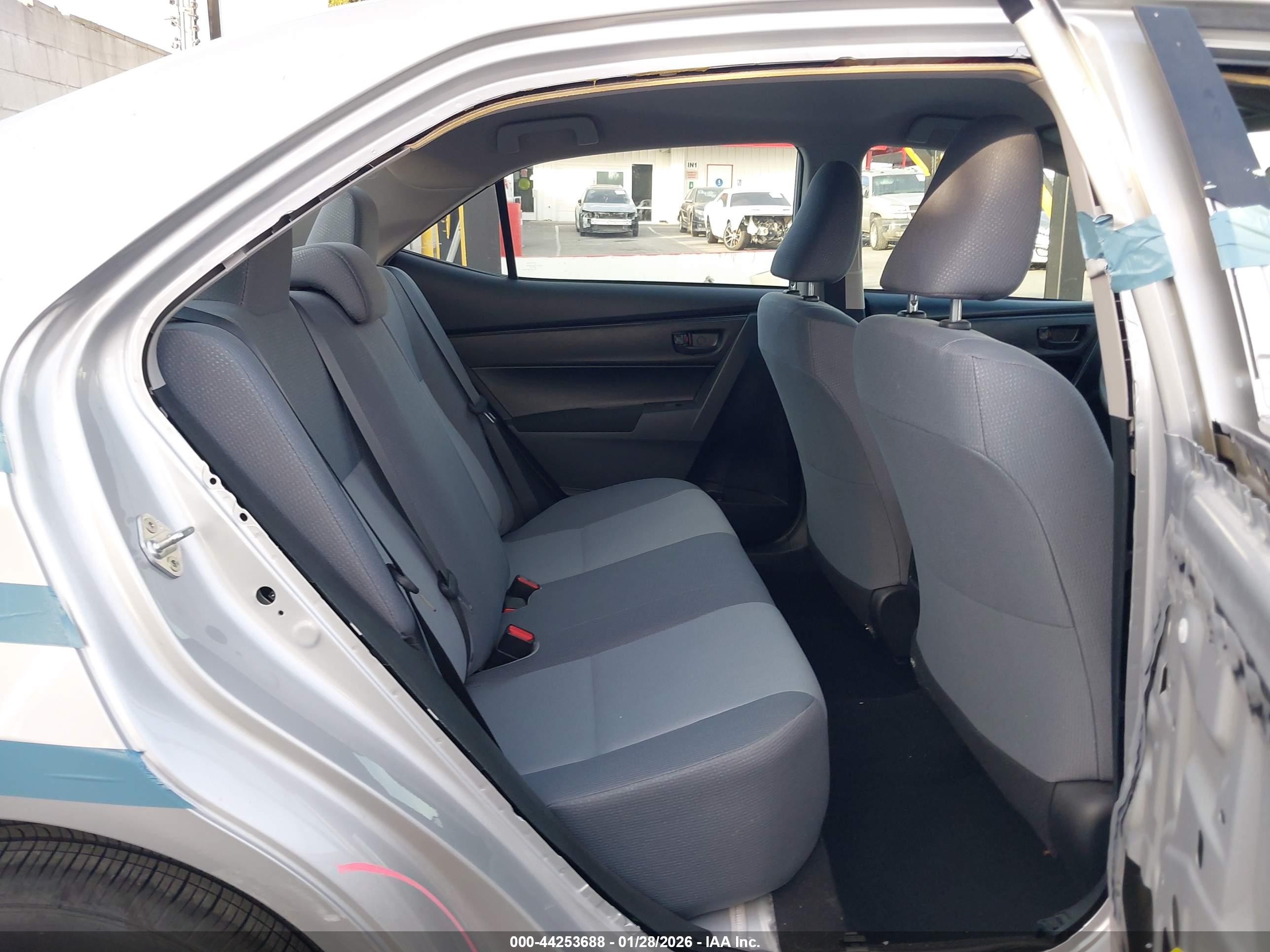 TOYOTA COROLLA image 8