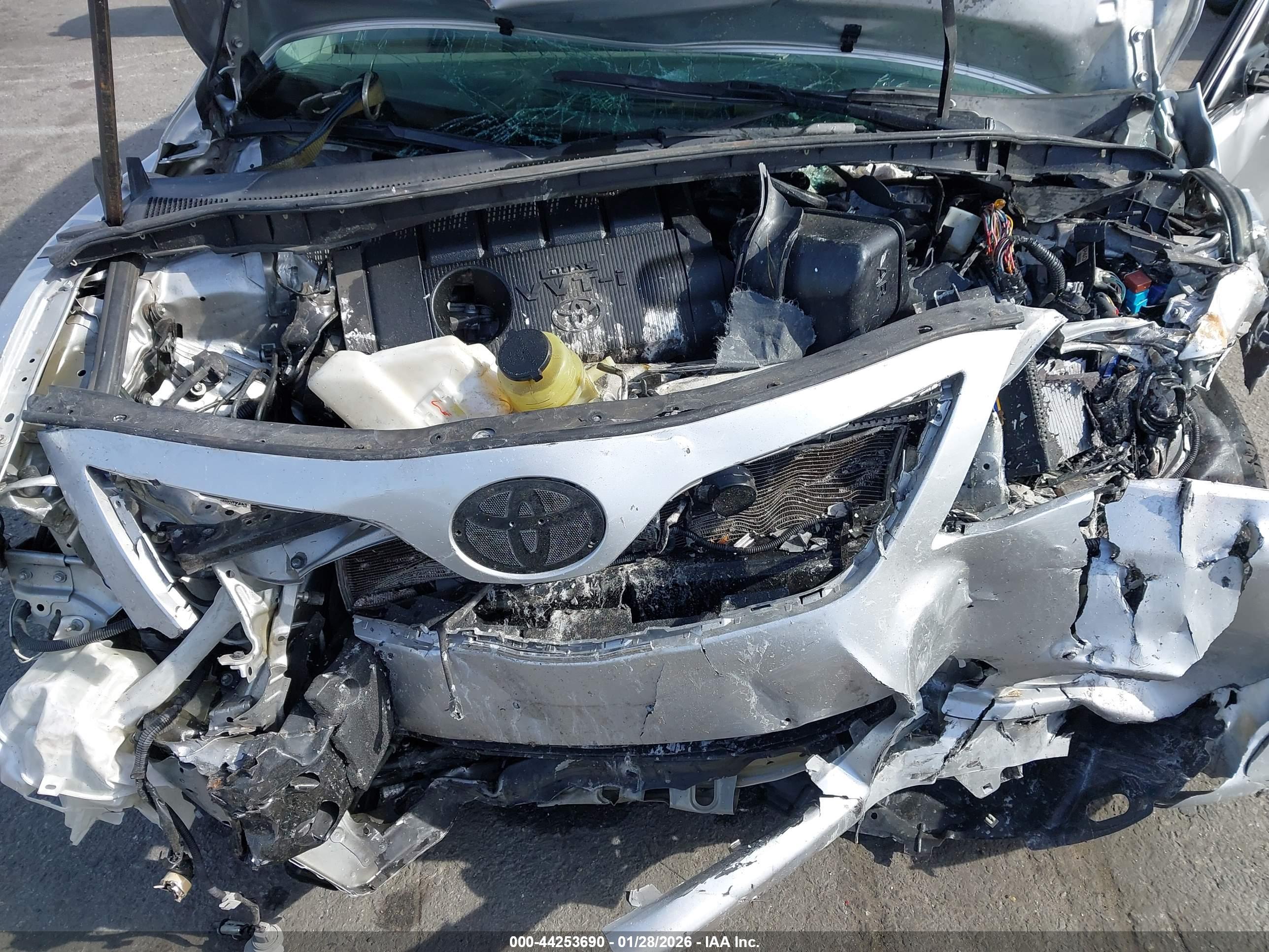 TOYOTA CAMRY image 10