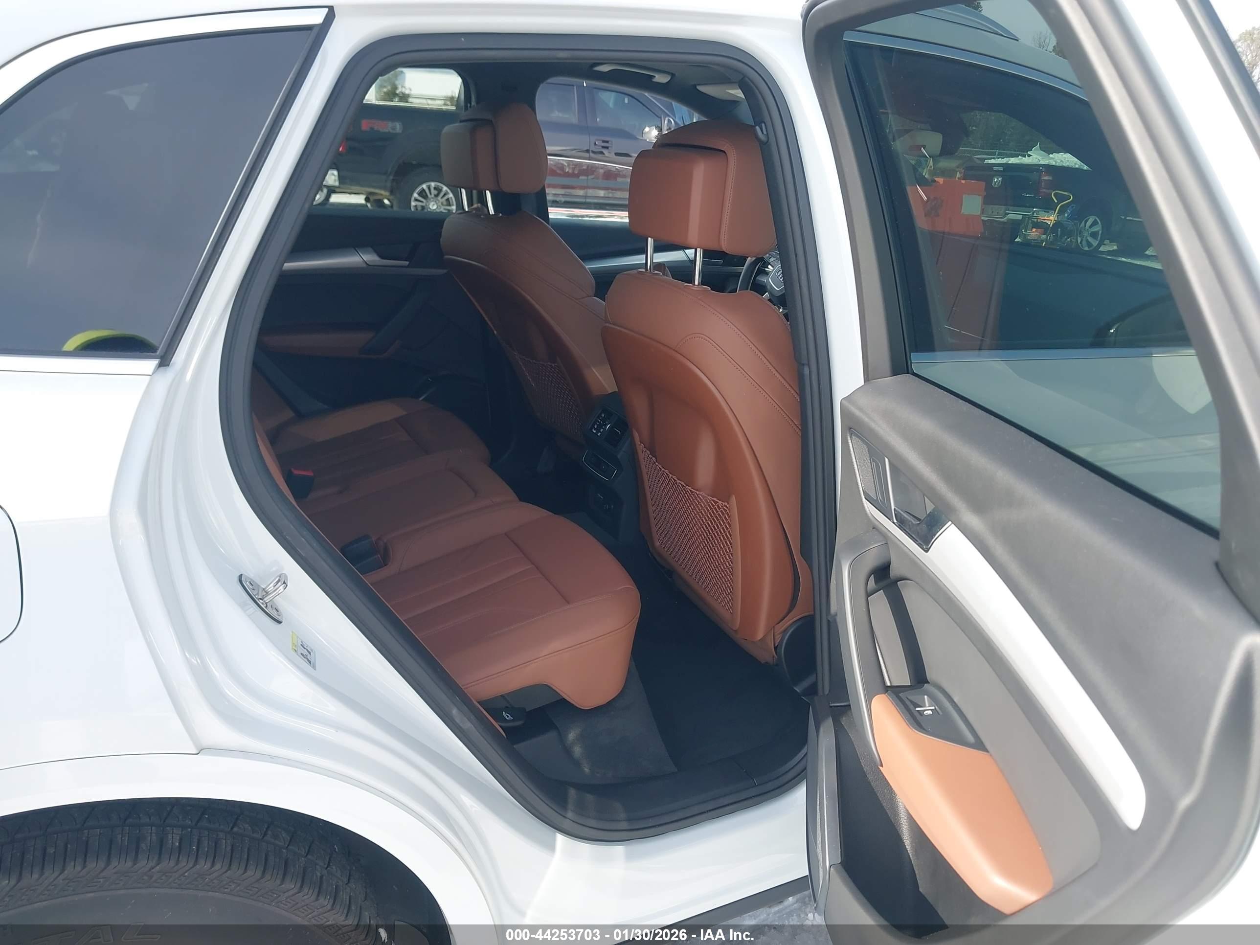 AUDI Q5 image 8