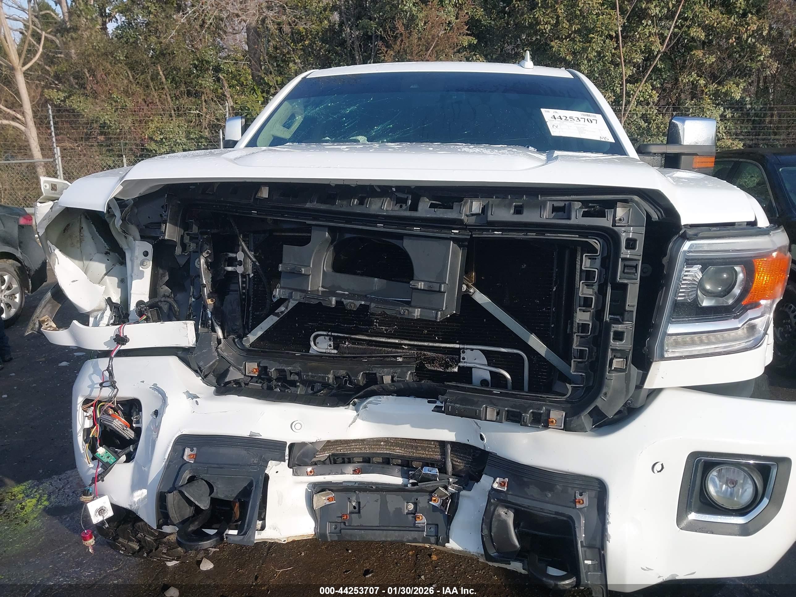 GMC SIERRA image 6