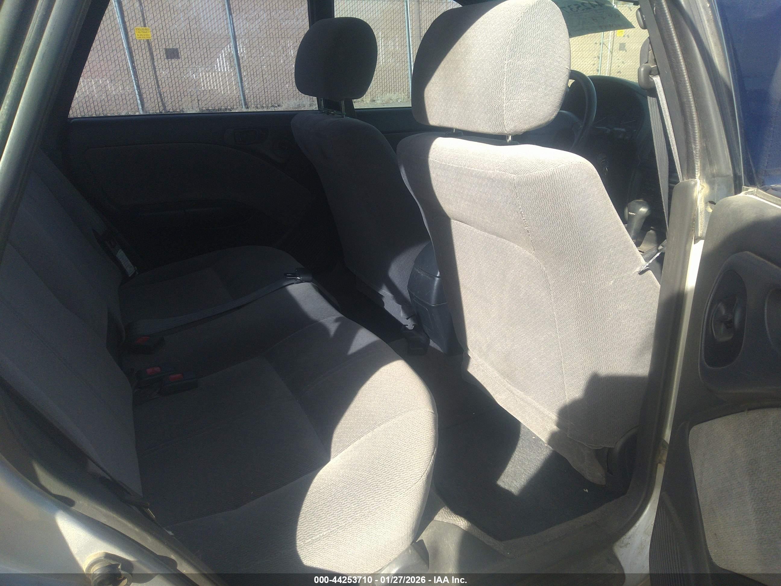 SUBARU LEGACY image 8