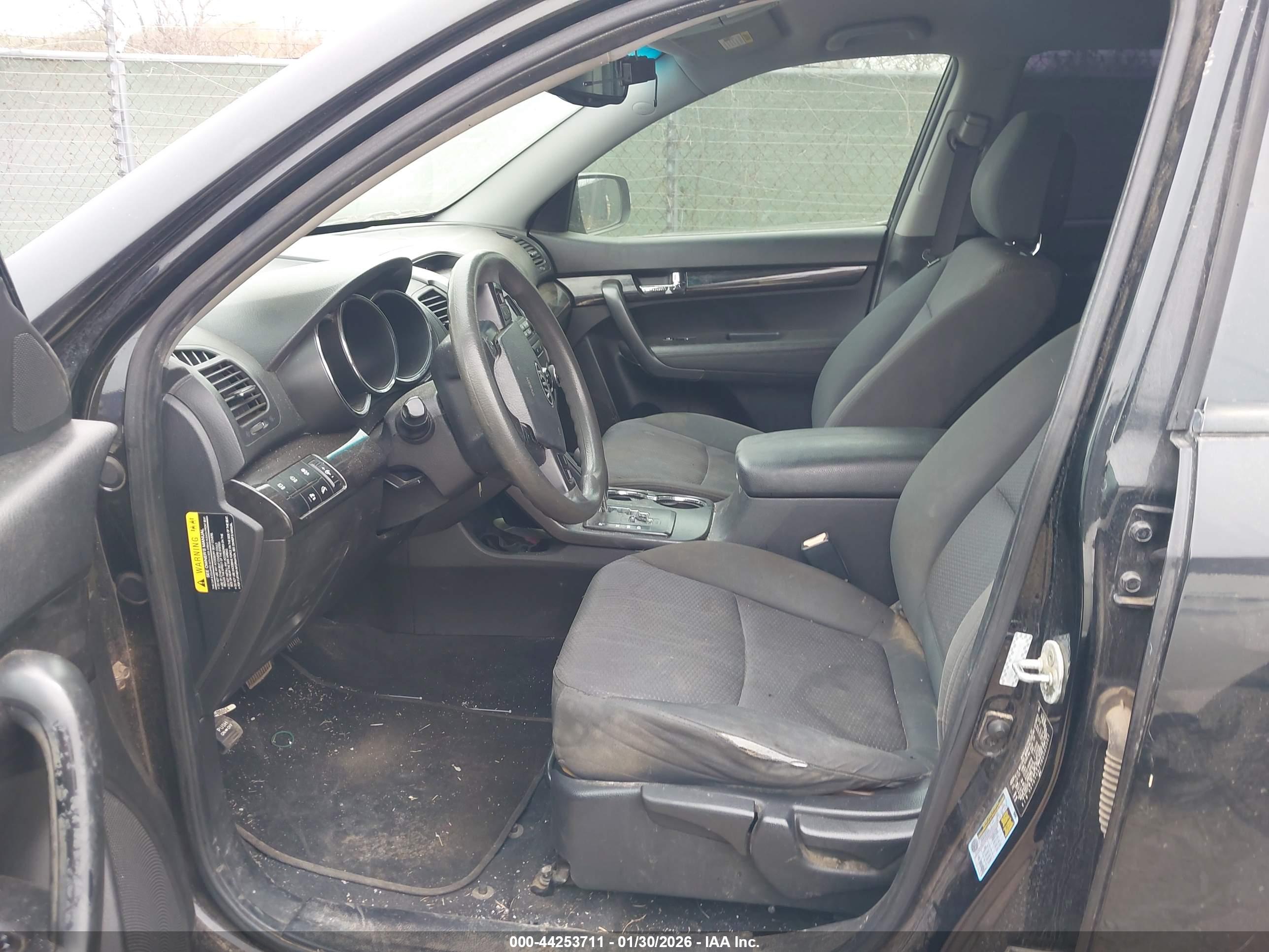 KIA SORENTO image 5