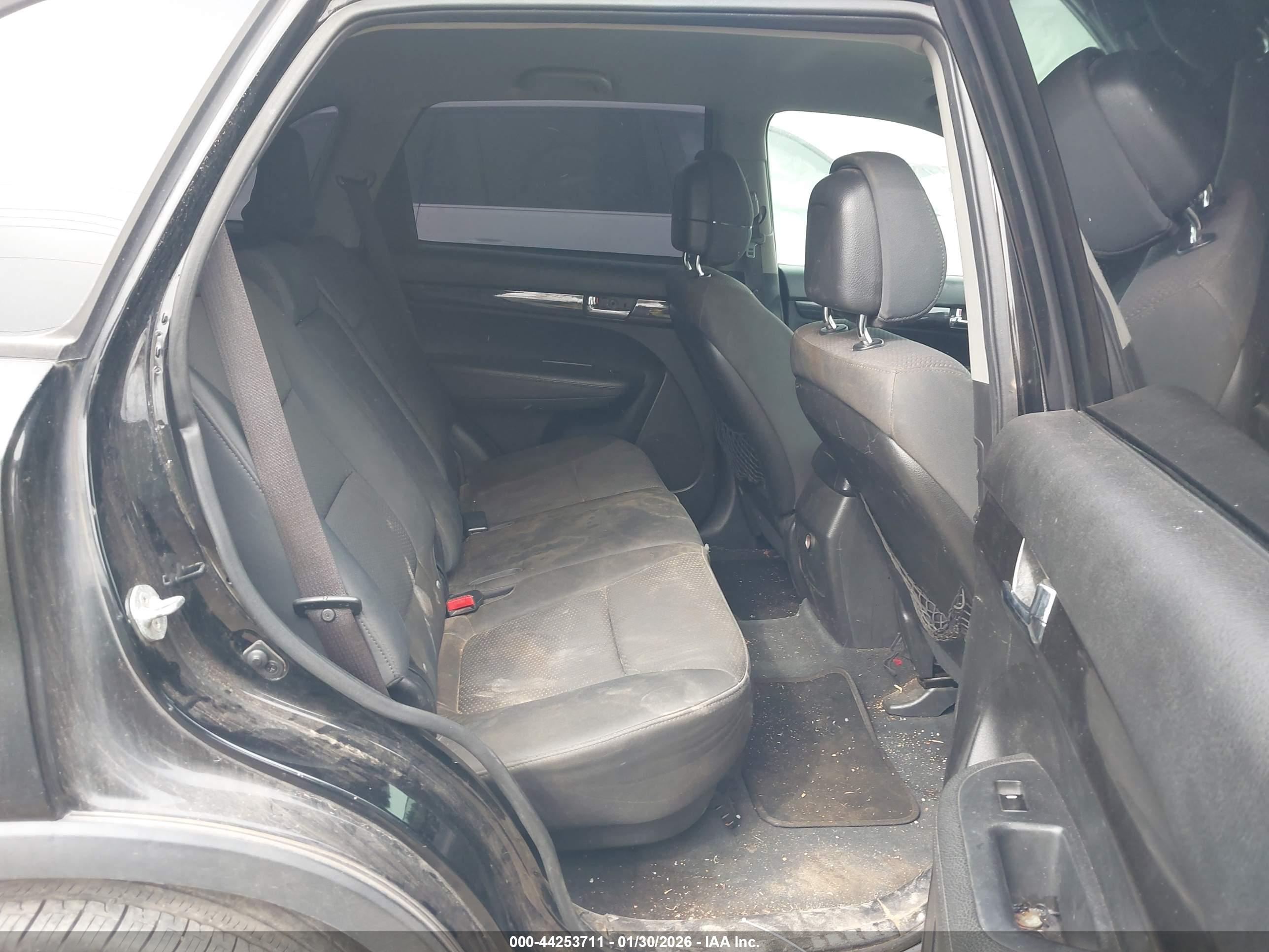 KIA SORENTO image 8