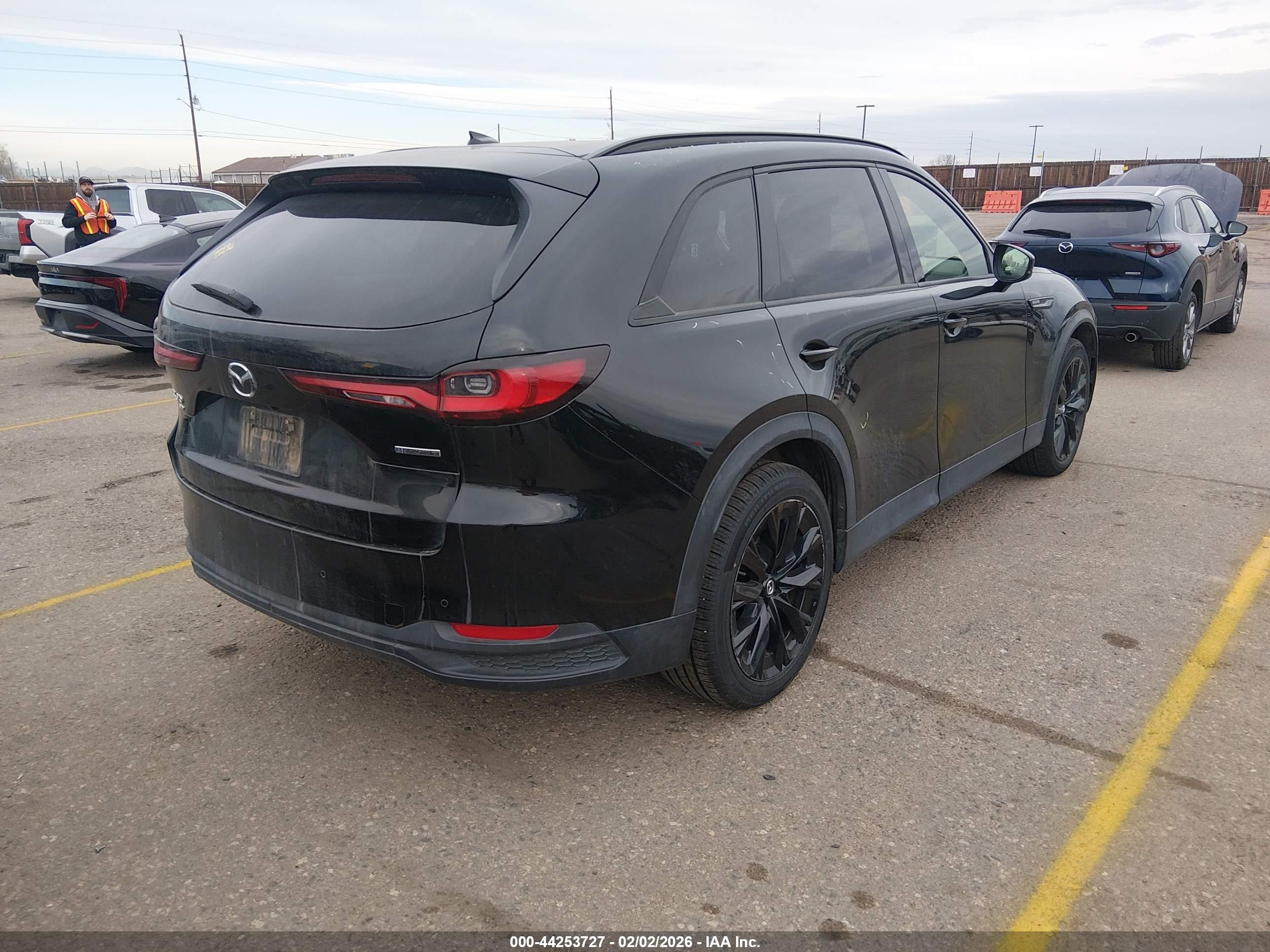 MAZDA CX-90 image 4
