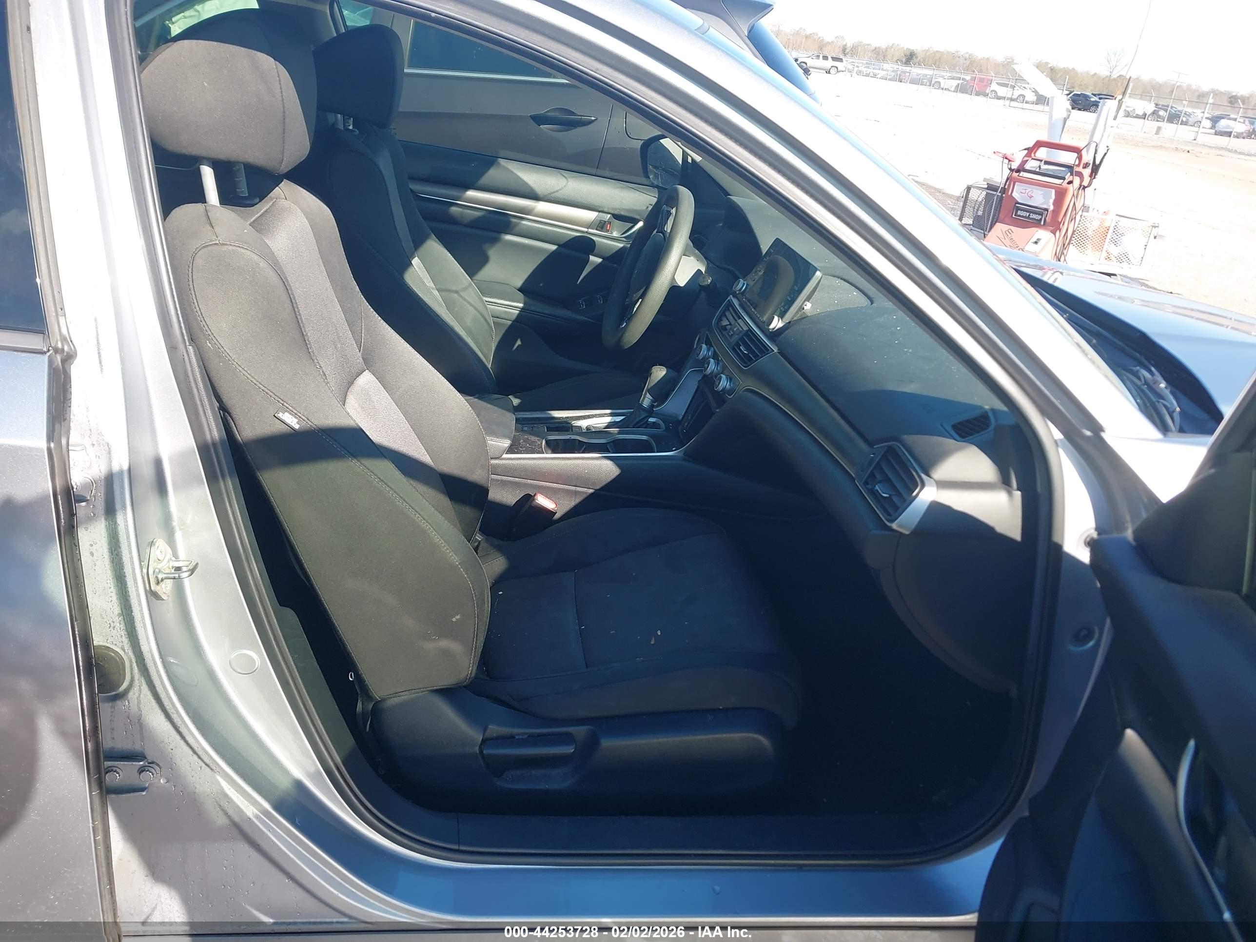 HONDA ACCORD image 5