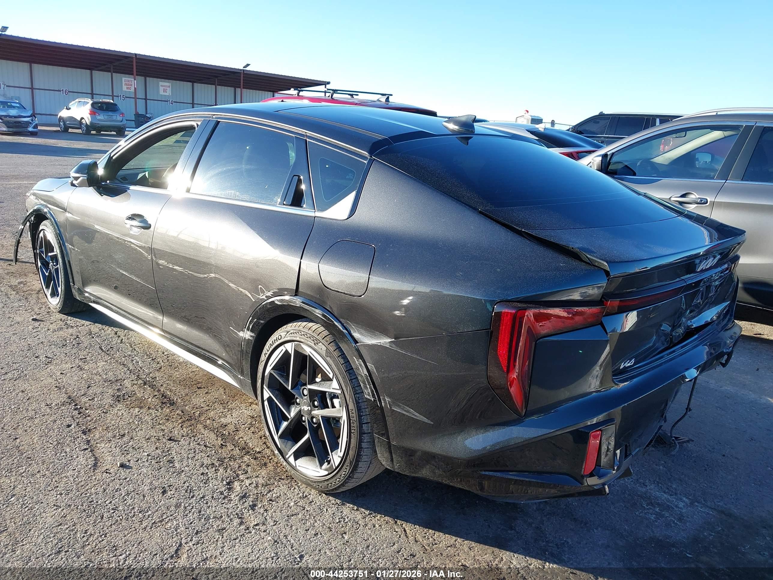 KIA K4 image 3