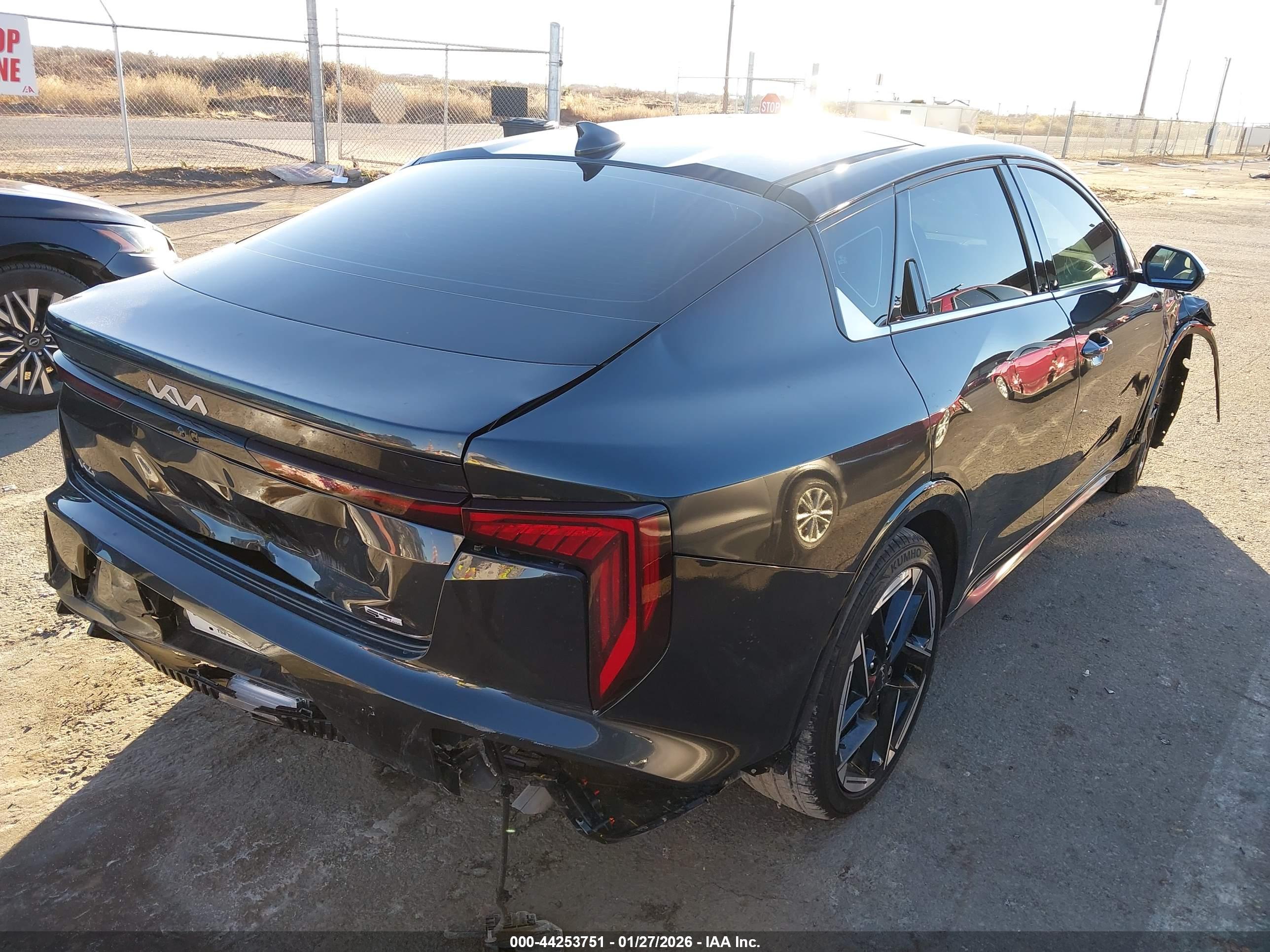 KIA K4 image 4