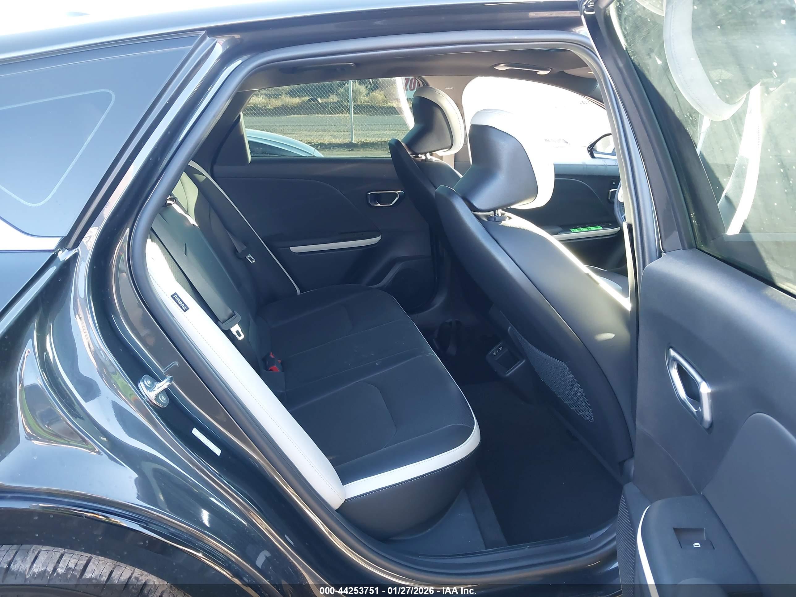 KIA K4 image 8