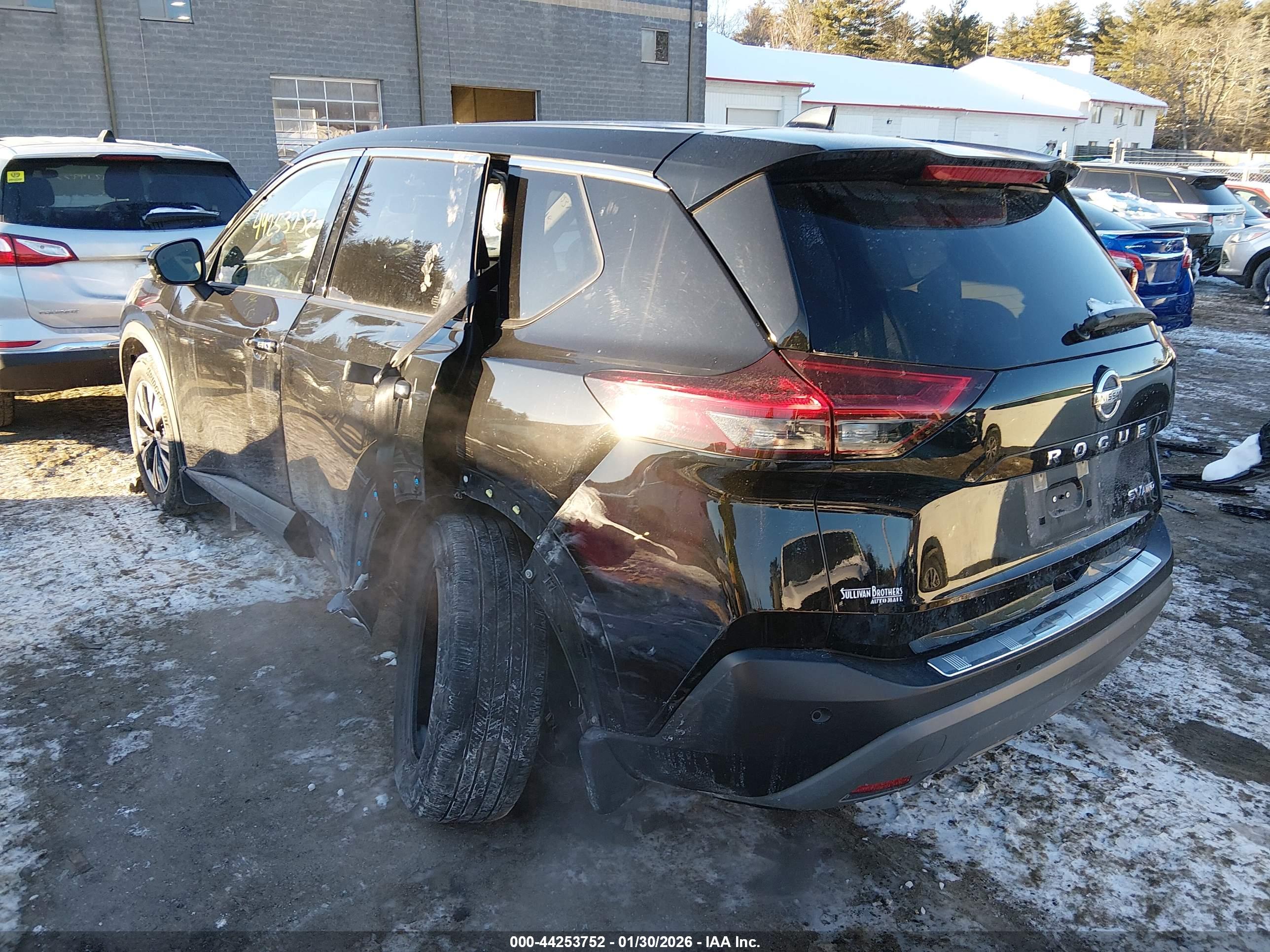 NISSAN ROGUE image 6