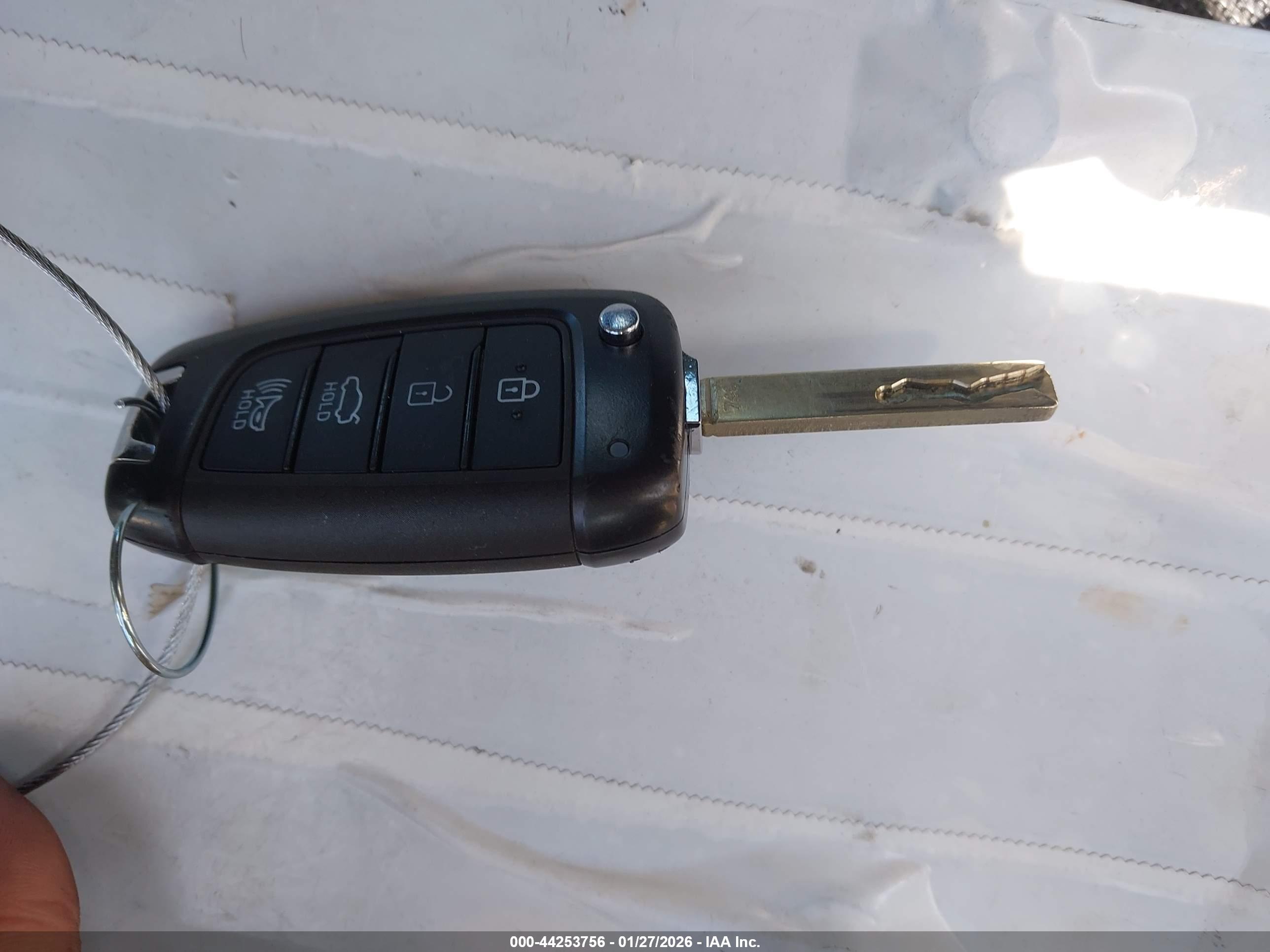 HYUNDAI ACCENT image 11