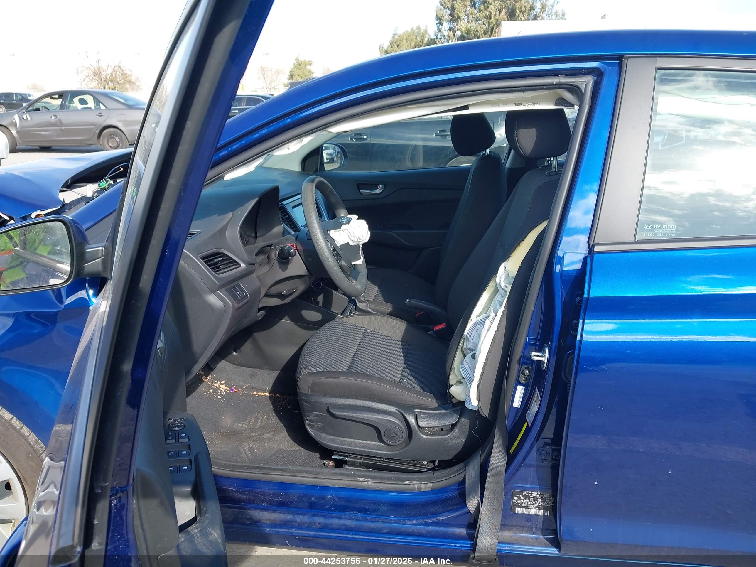 HYUNDAI ACCENT image 5