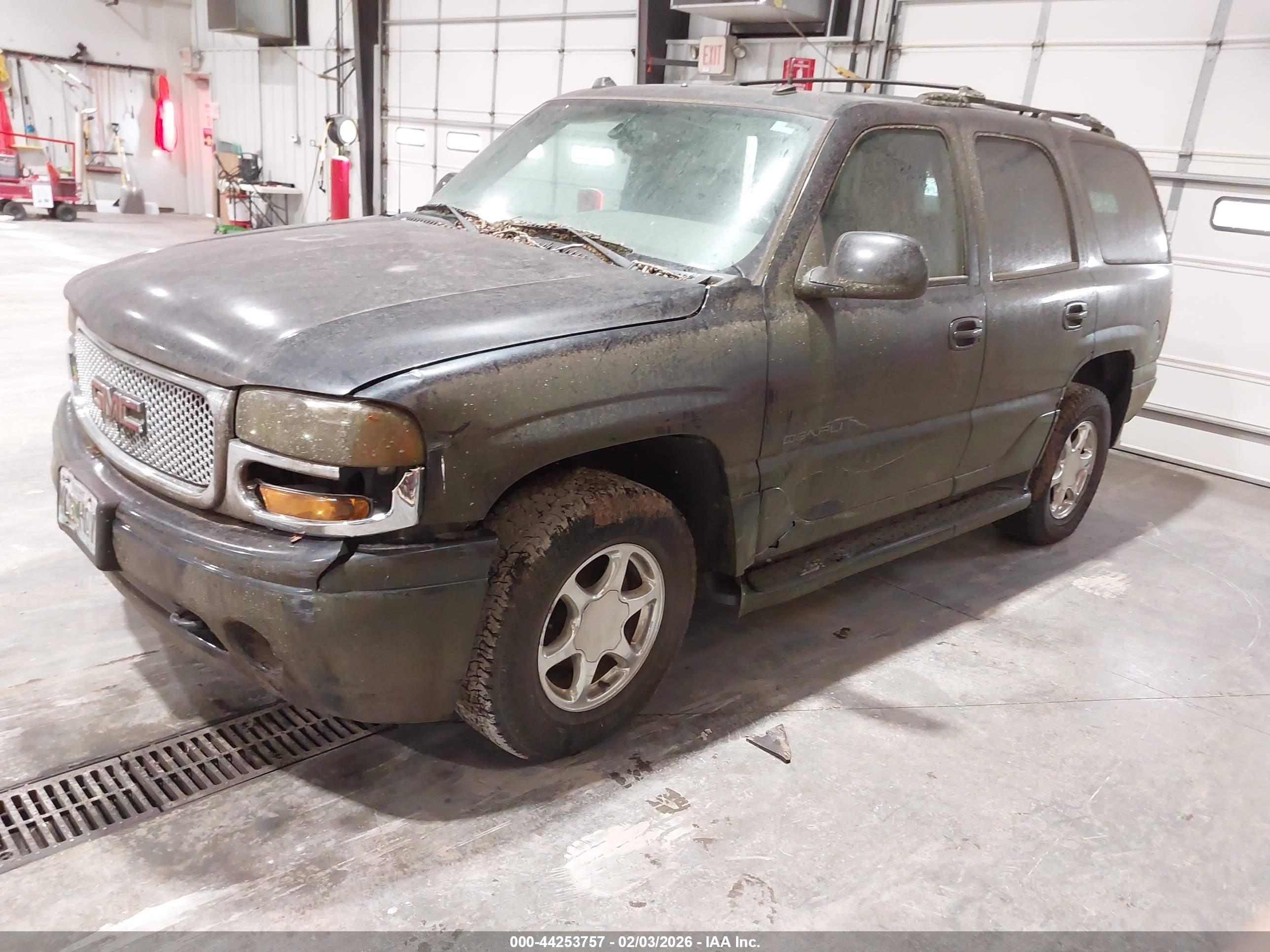 GMC YUKON image 2