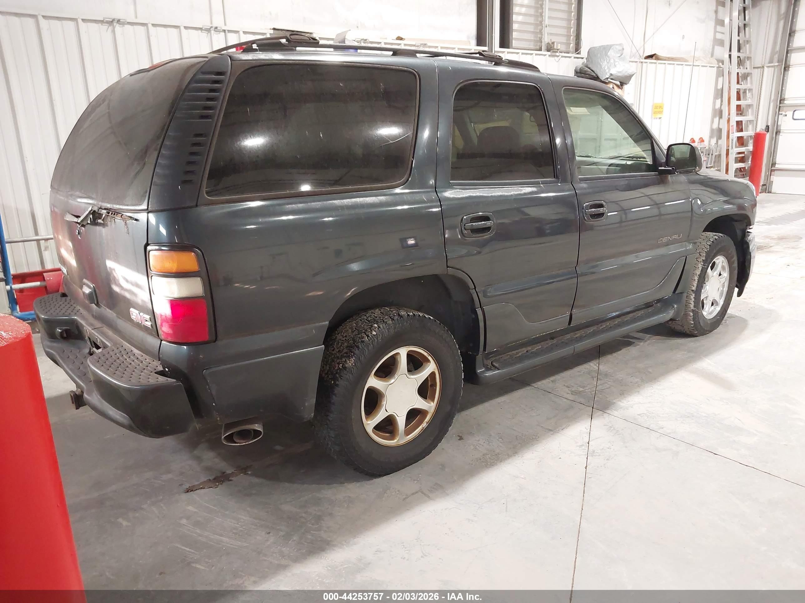 GMC YUKON image 4