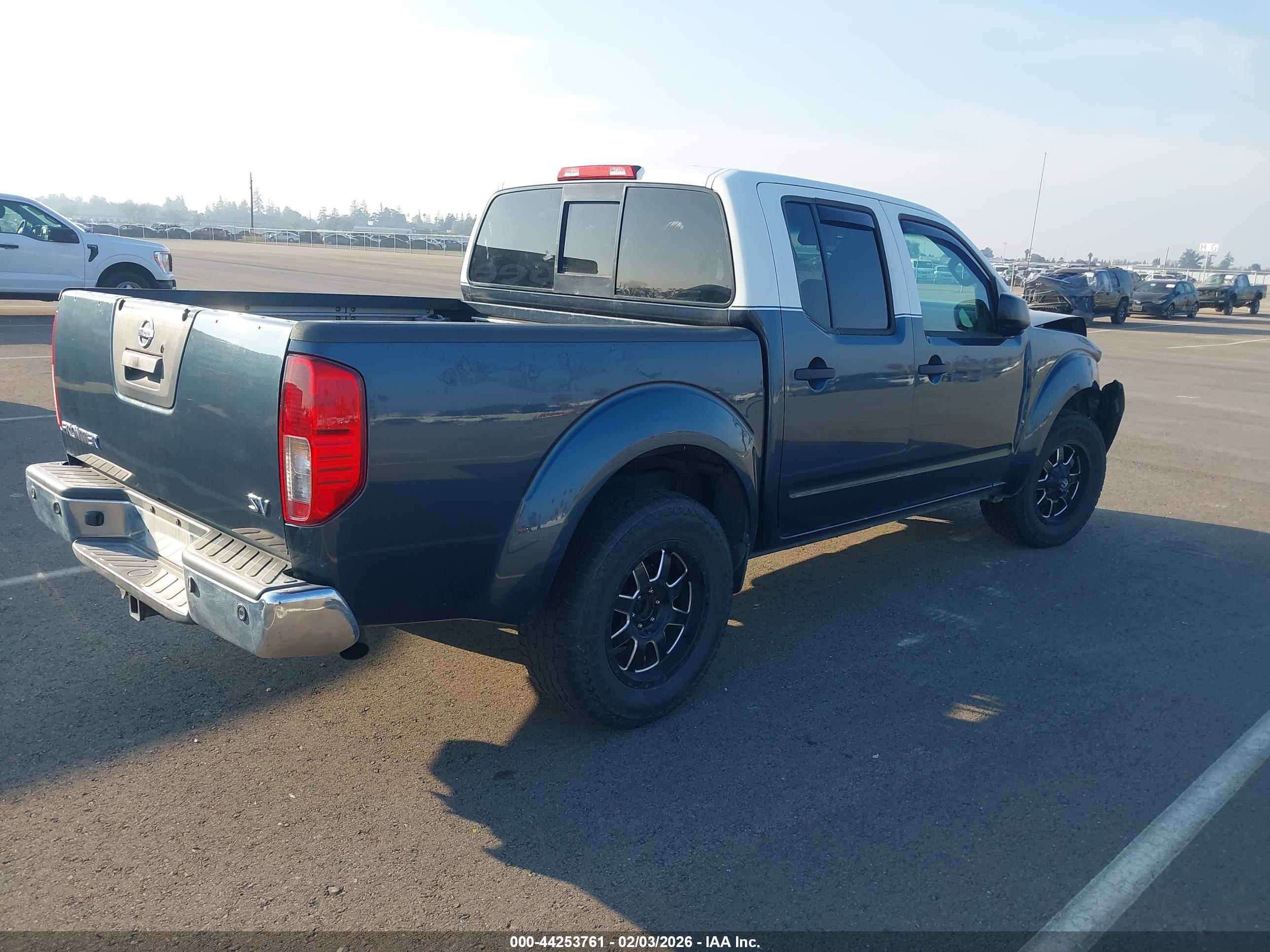 NISSAN FRONTIER image 4