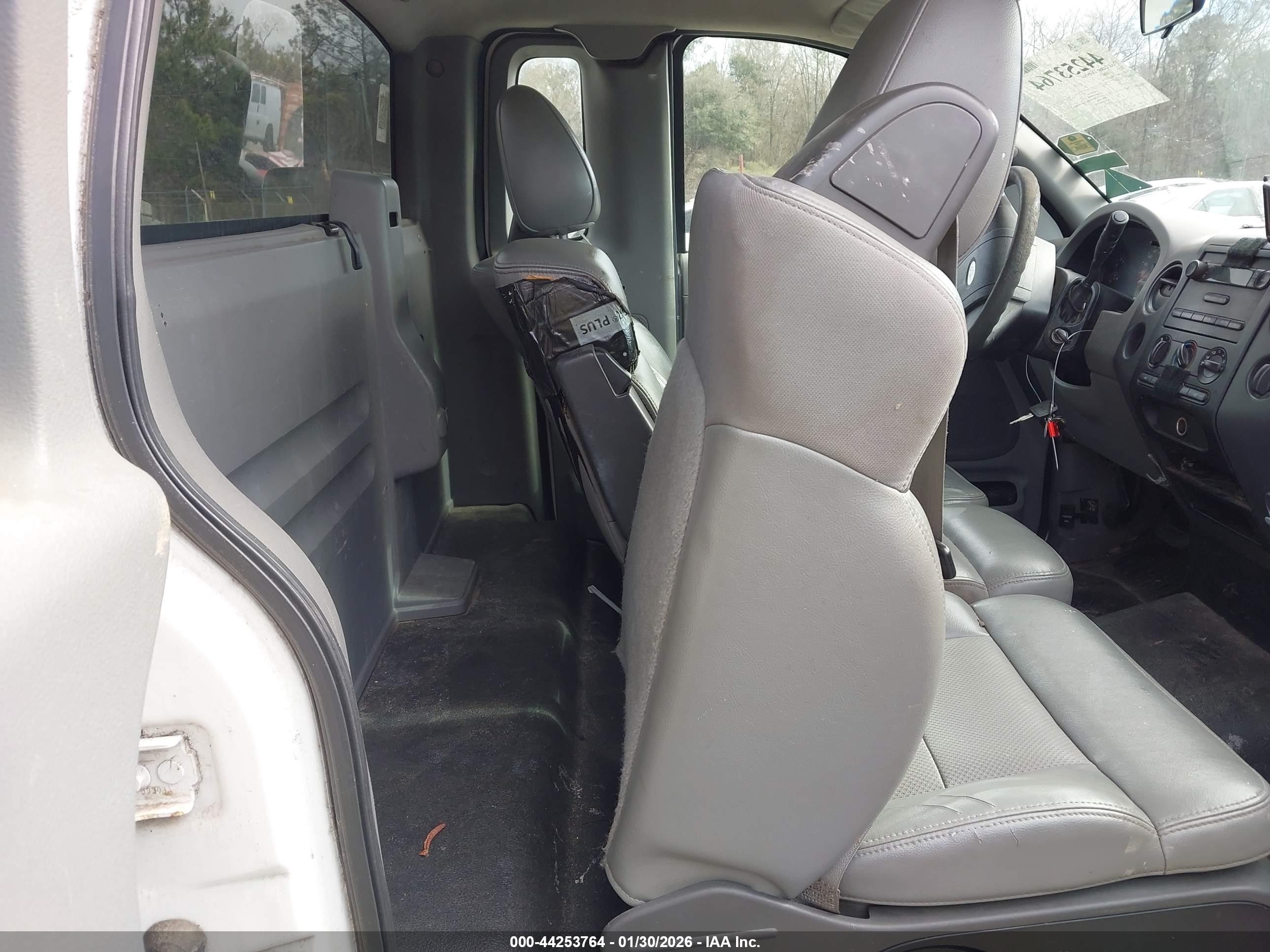FORD F-150 image 8