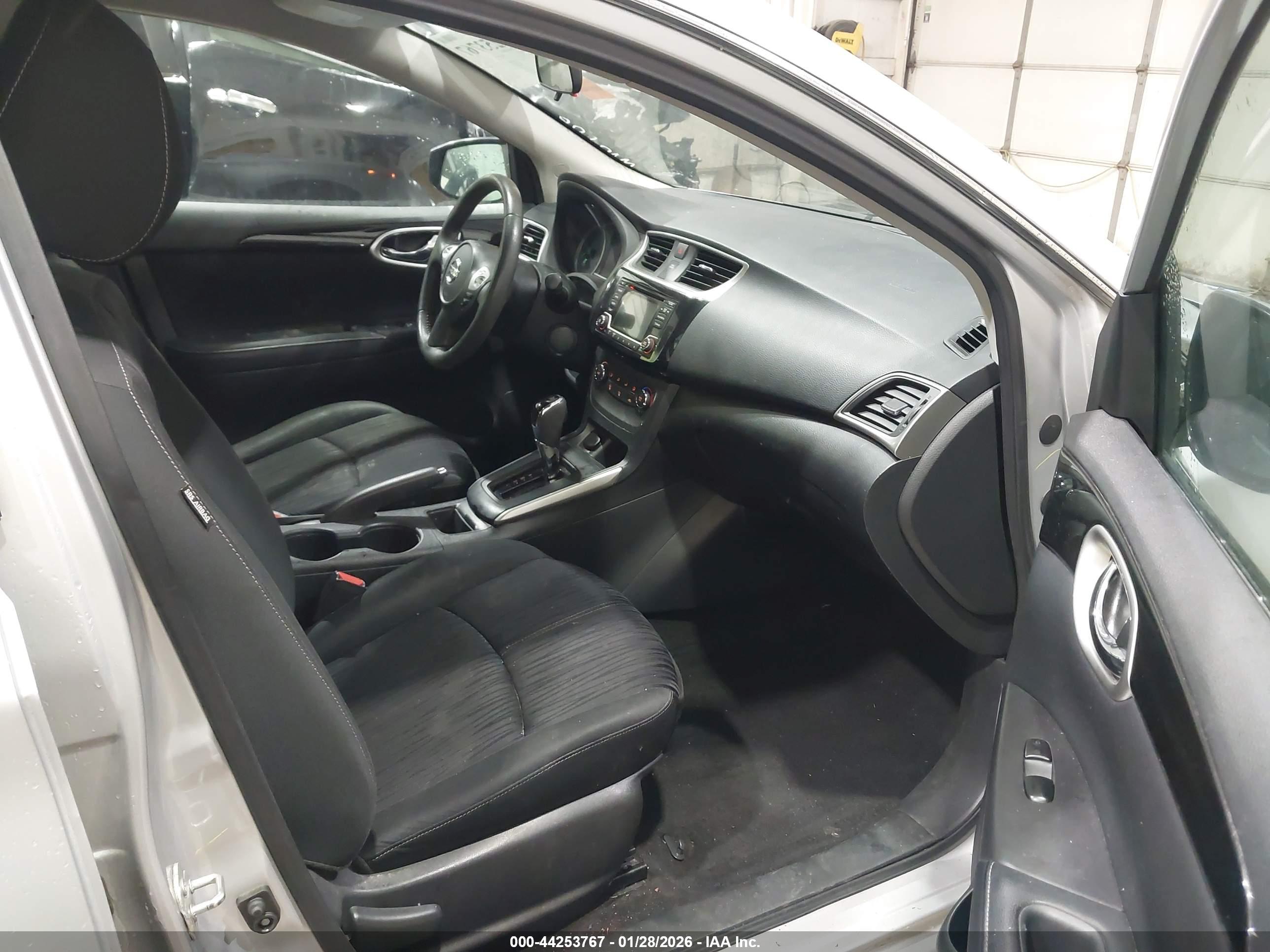NISSAN SENTRA image 5