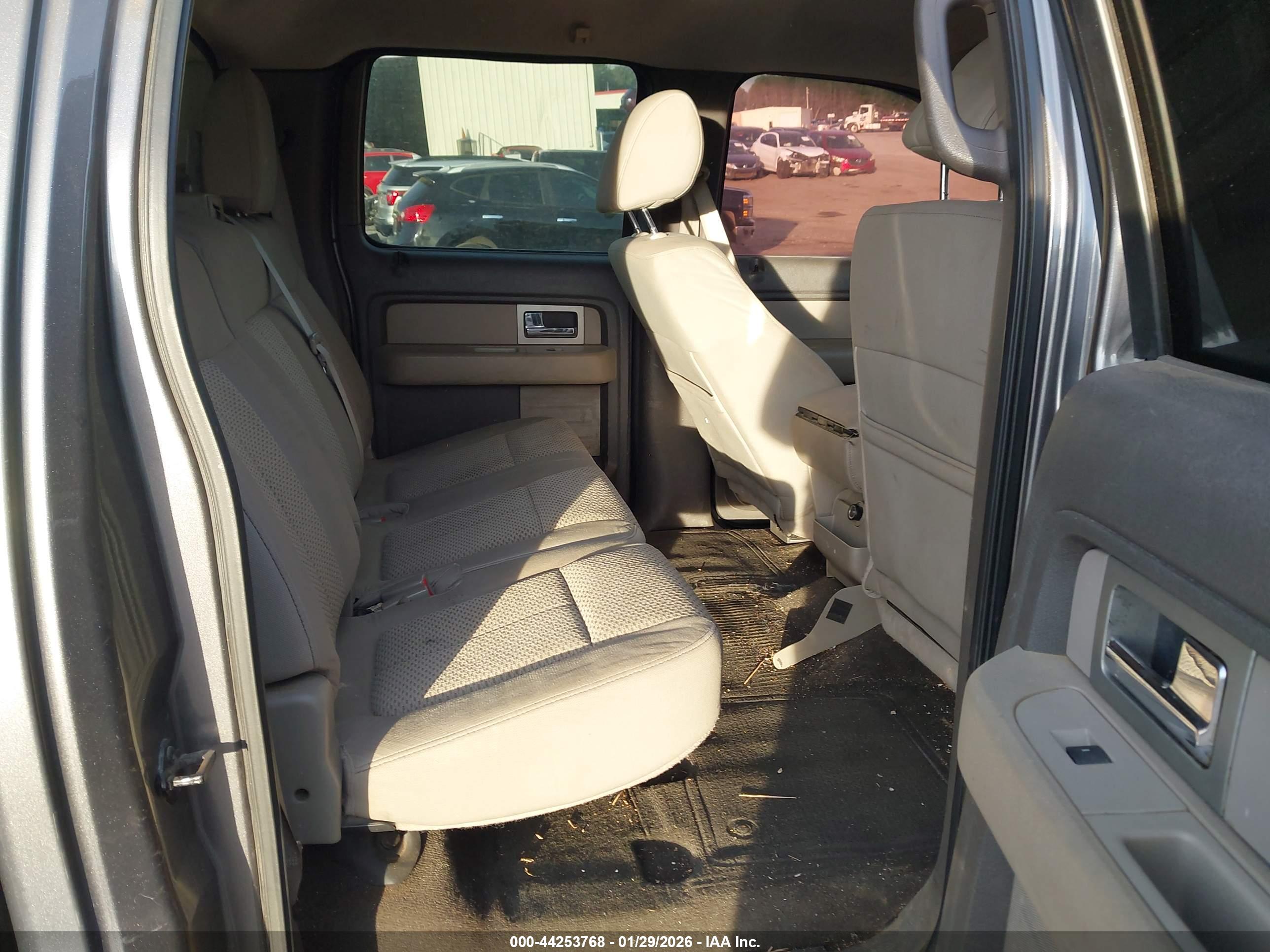 FORD F-150 image 8