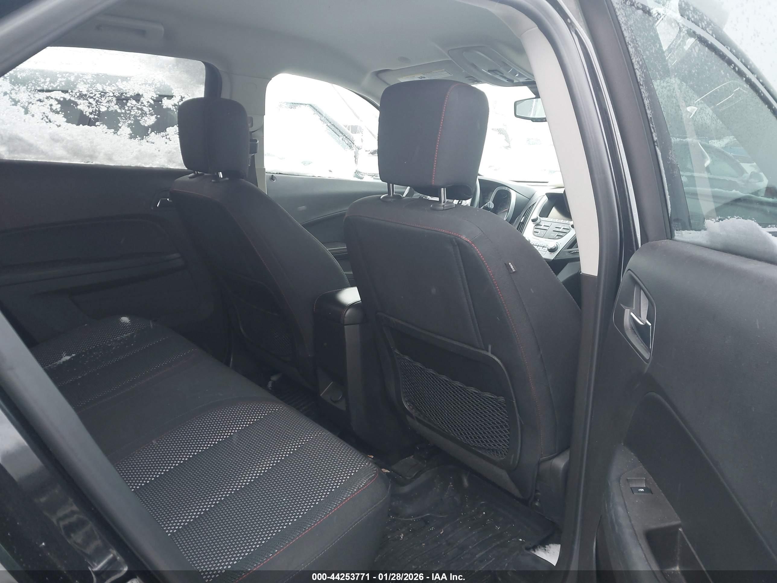 CHEVROLET EQUINOX image 8