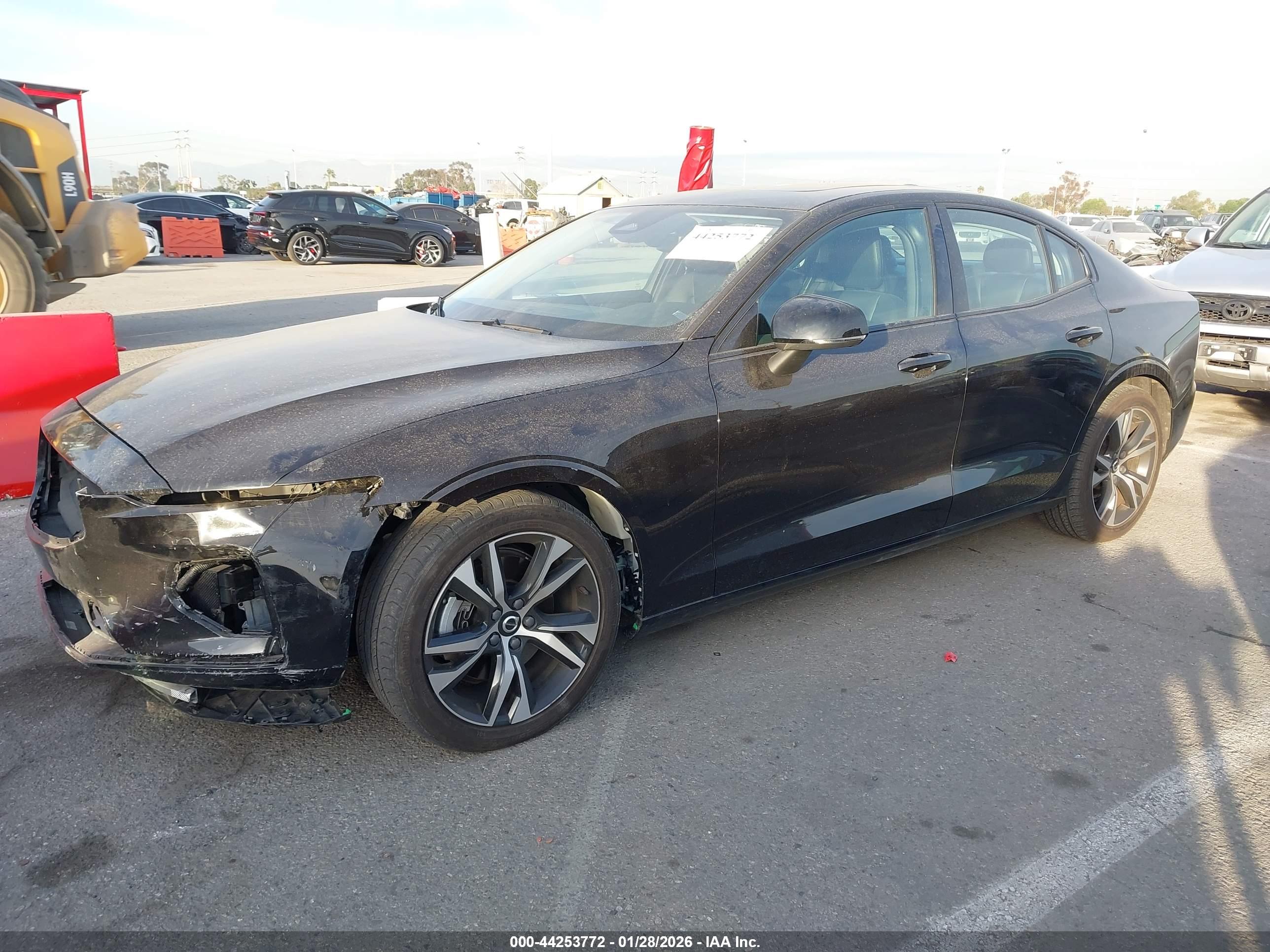 VOLVO S60 image 2