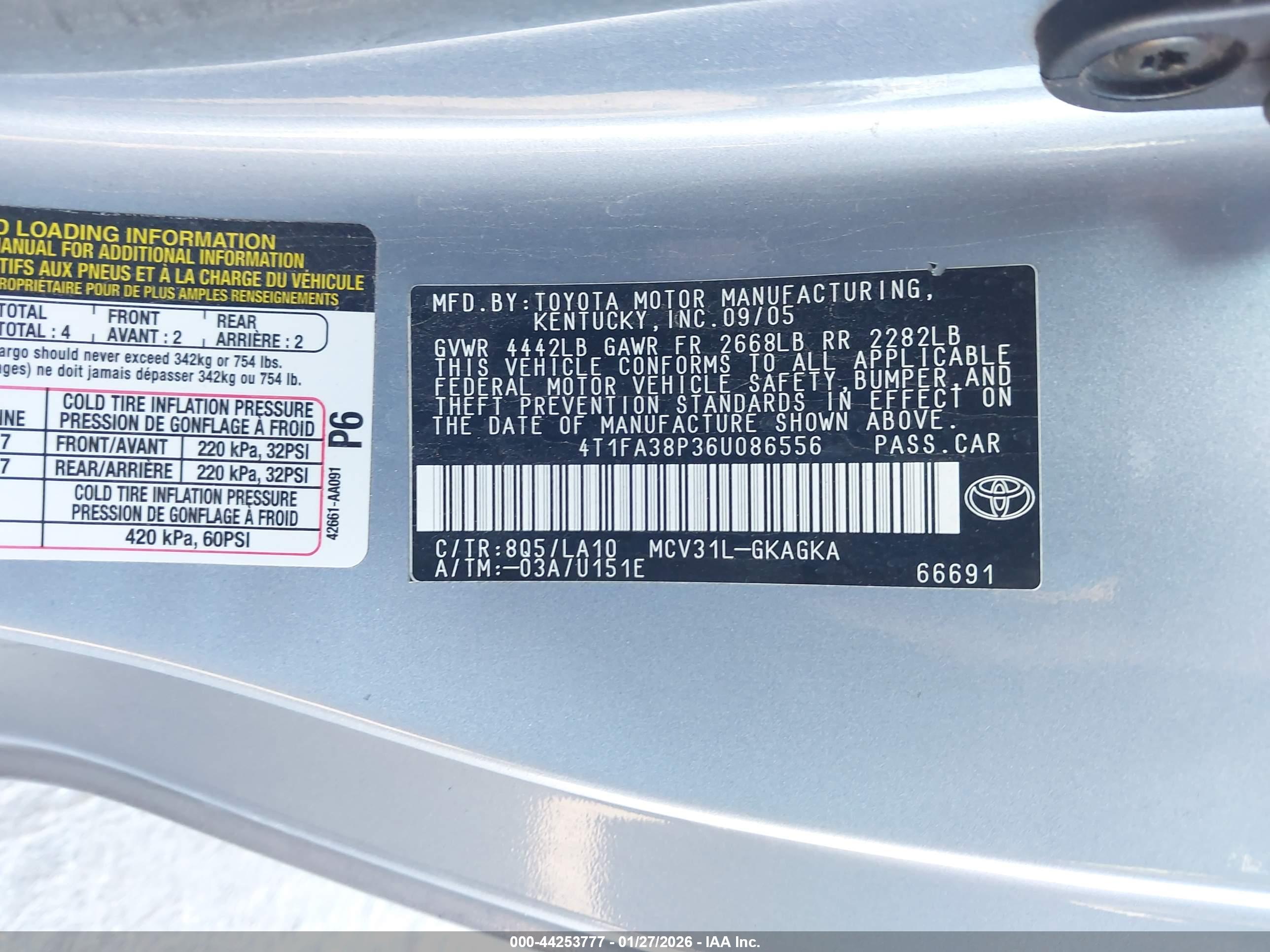 TOYOTA CAMRY image 9