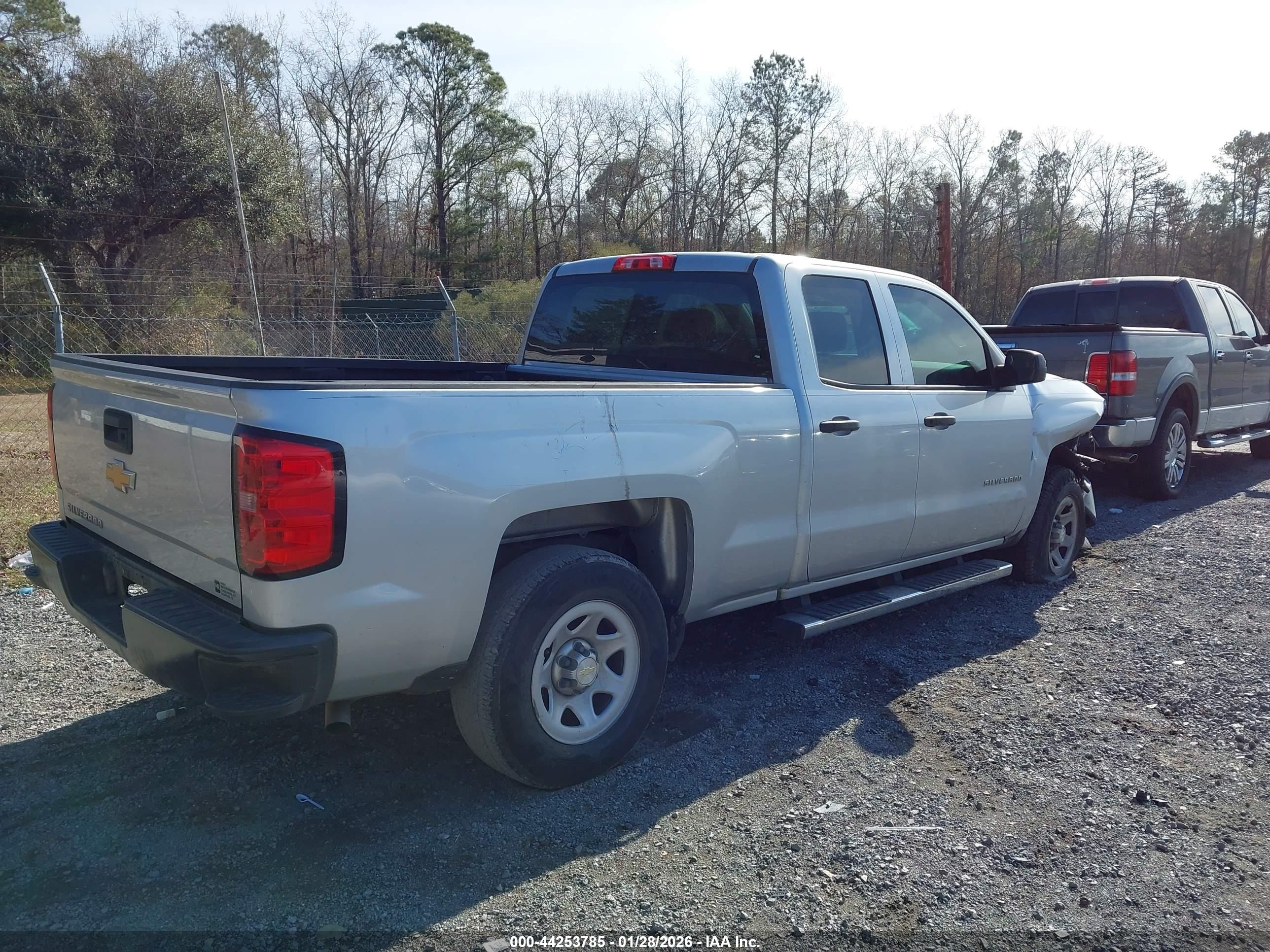 CHEVROLET SILVERADO image 4